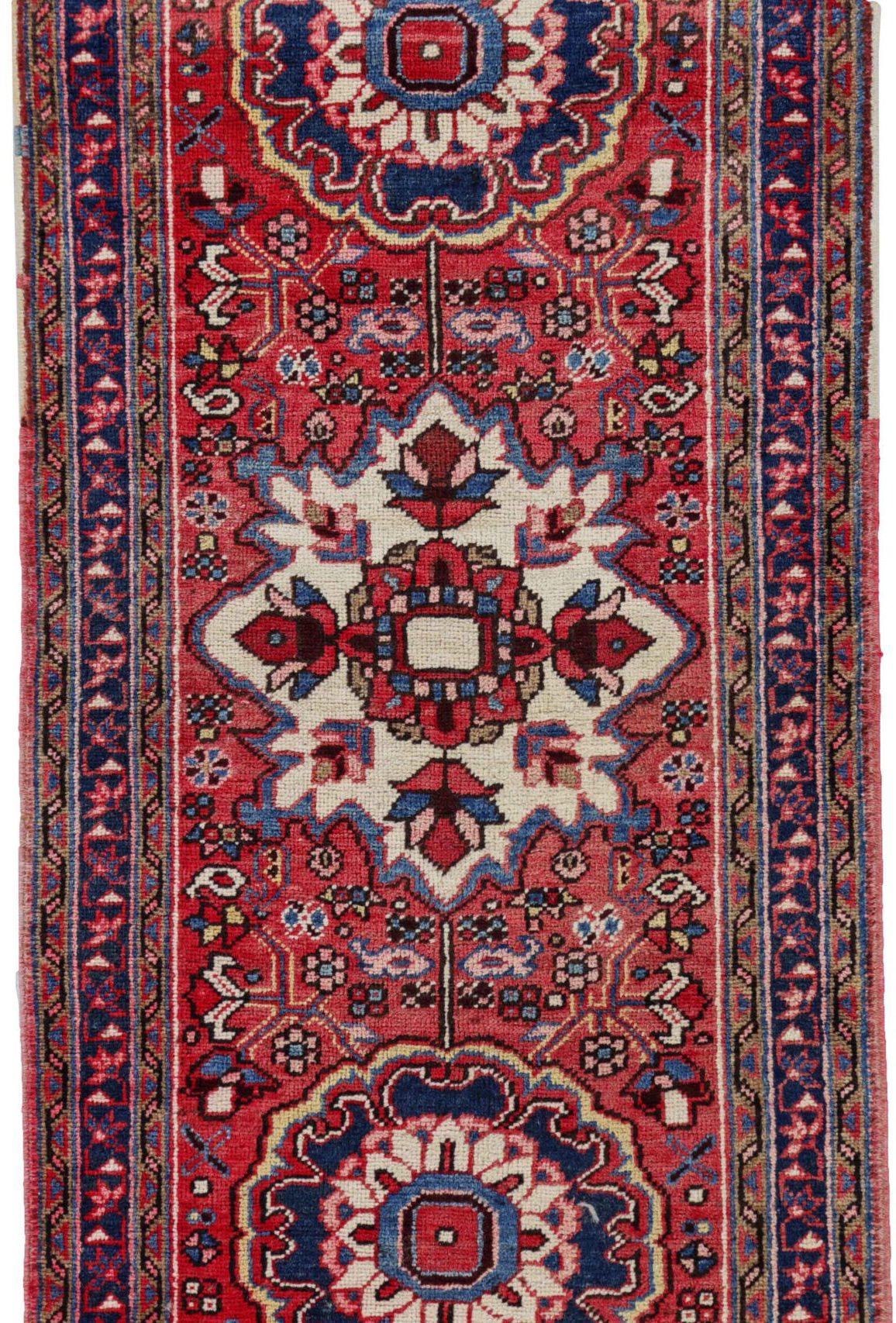 Persischer Heriz-Läufer Circa 1910 - Wolle Blau Elfenbein Rot Design - 91195 (Asiatisch) im Angebot