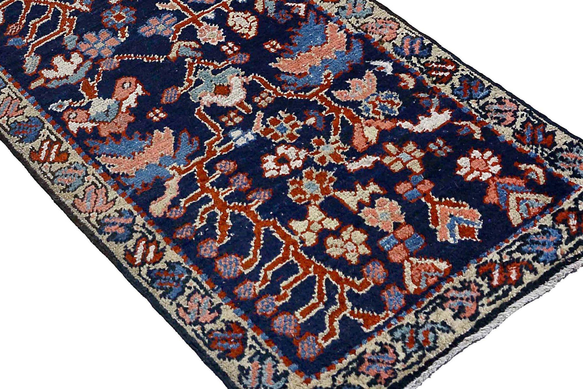 Persischer Heriz-Läufer aus Wolle in Marineblau mit Design - 96908 im Zustand „Hervorragend“ im Angebot in Dallas, TX