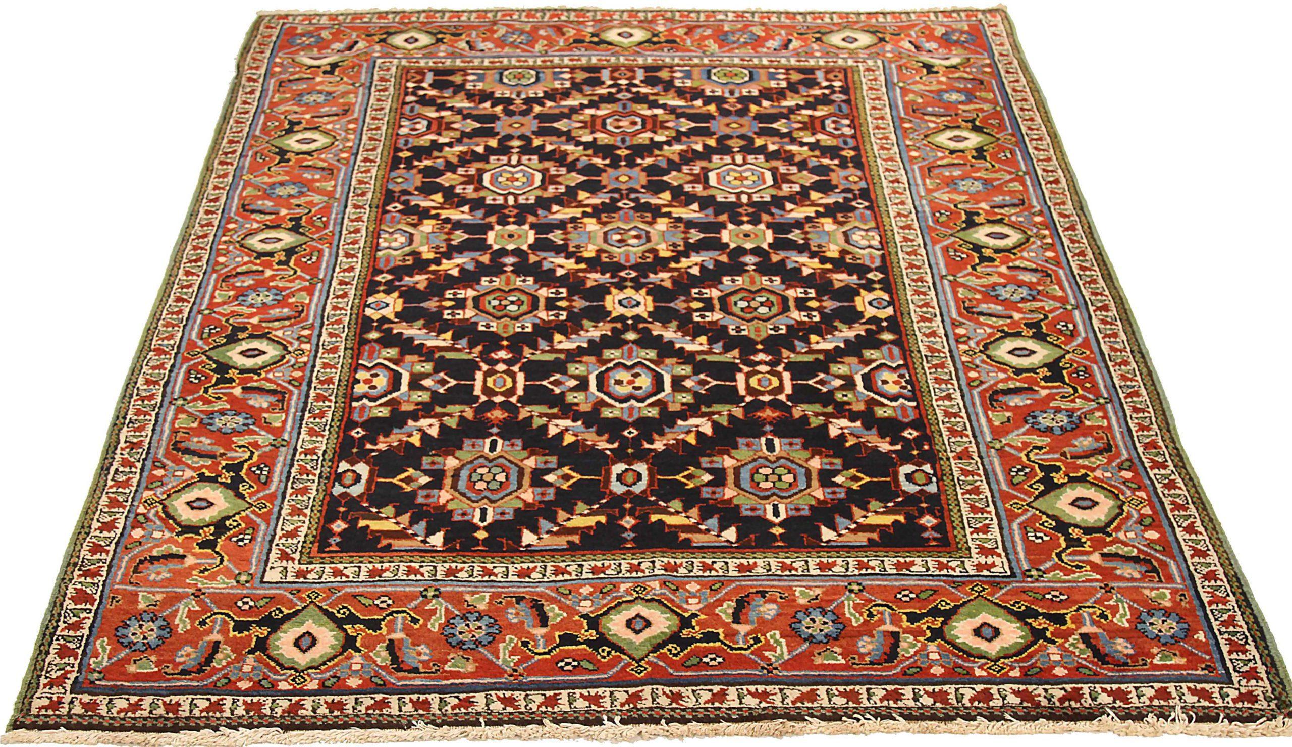 Scopri l'eleganza del tappeto persiano Heriz di piccole dimensioni del 1940. Progettato con lana e avorio e blu-rosso, questo design esclusivo è perfetto per valorizzare il tuo spazio.