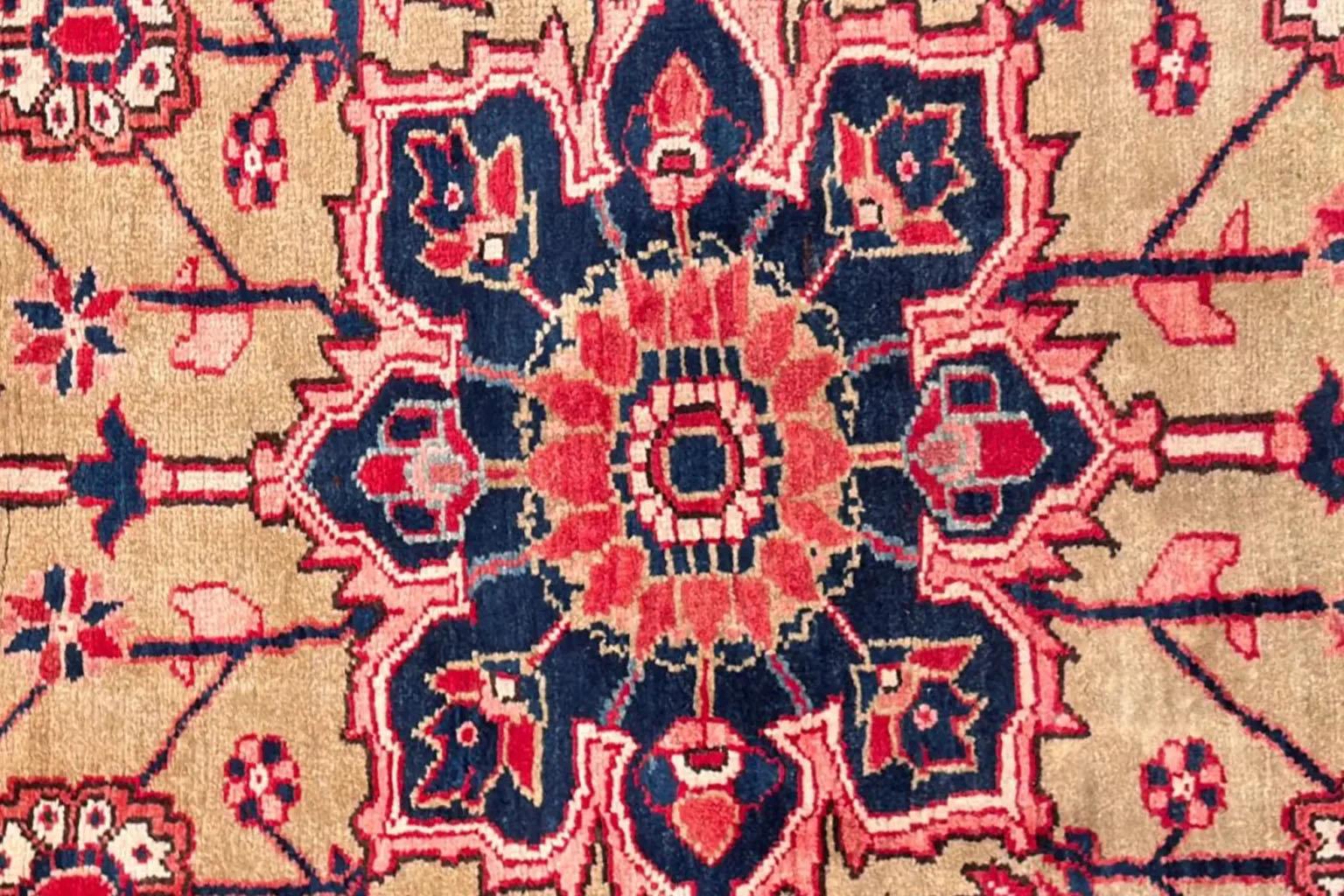 Persian Heriz Small Rug - Wool - Navy Blue Red Yellow For Sale 2