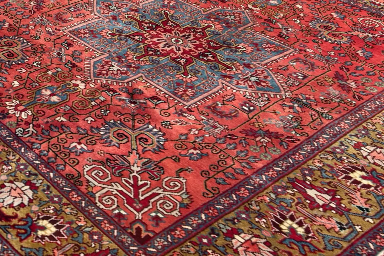Persian Area Rug - Wool Red - Heriz Design For Sale 2
