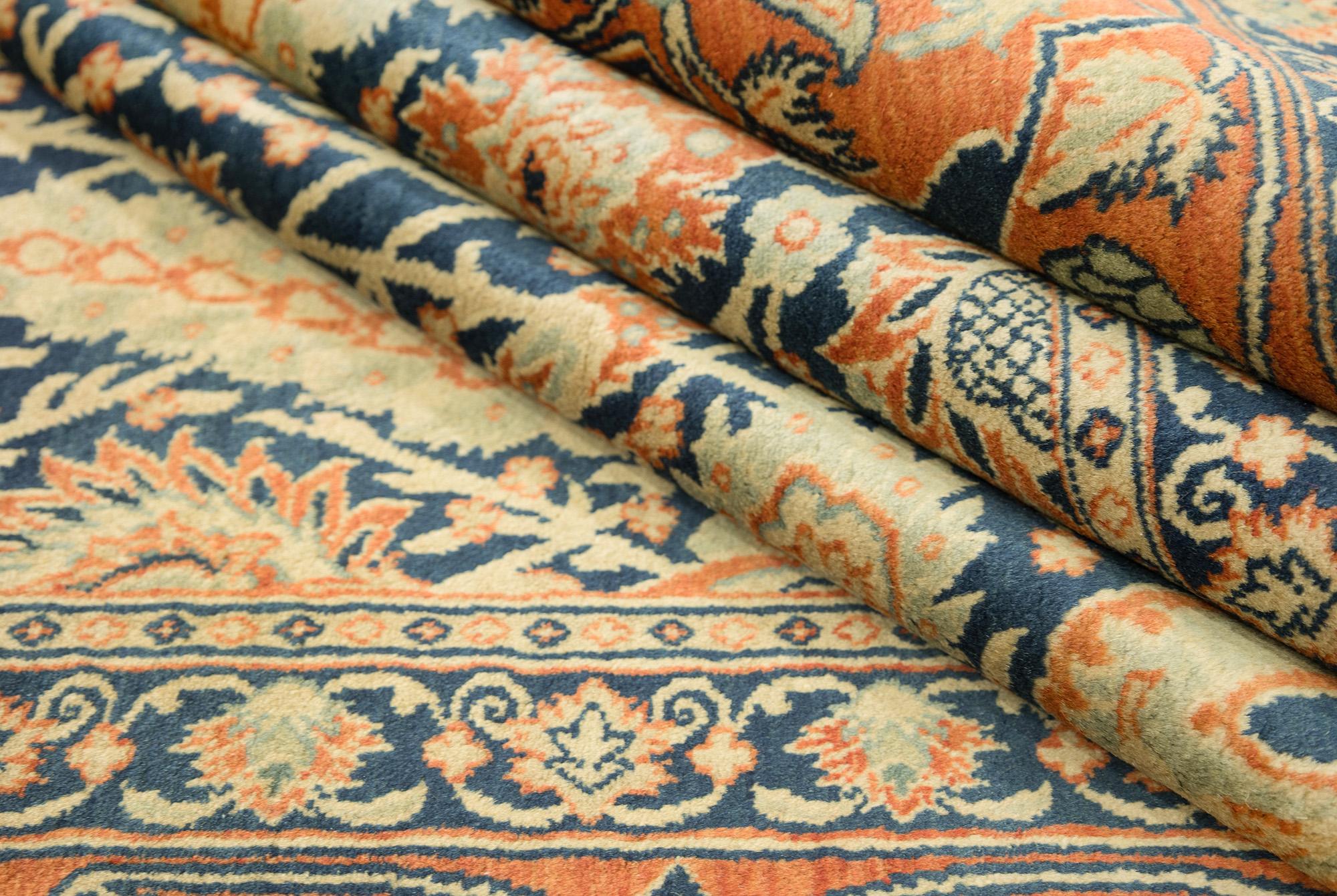 Lana Tappeto persiano Isfahan, annodato a mano, 9,7 × 6,4 piedi - Navy, Coral e Ivory in vendita