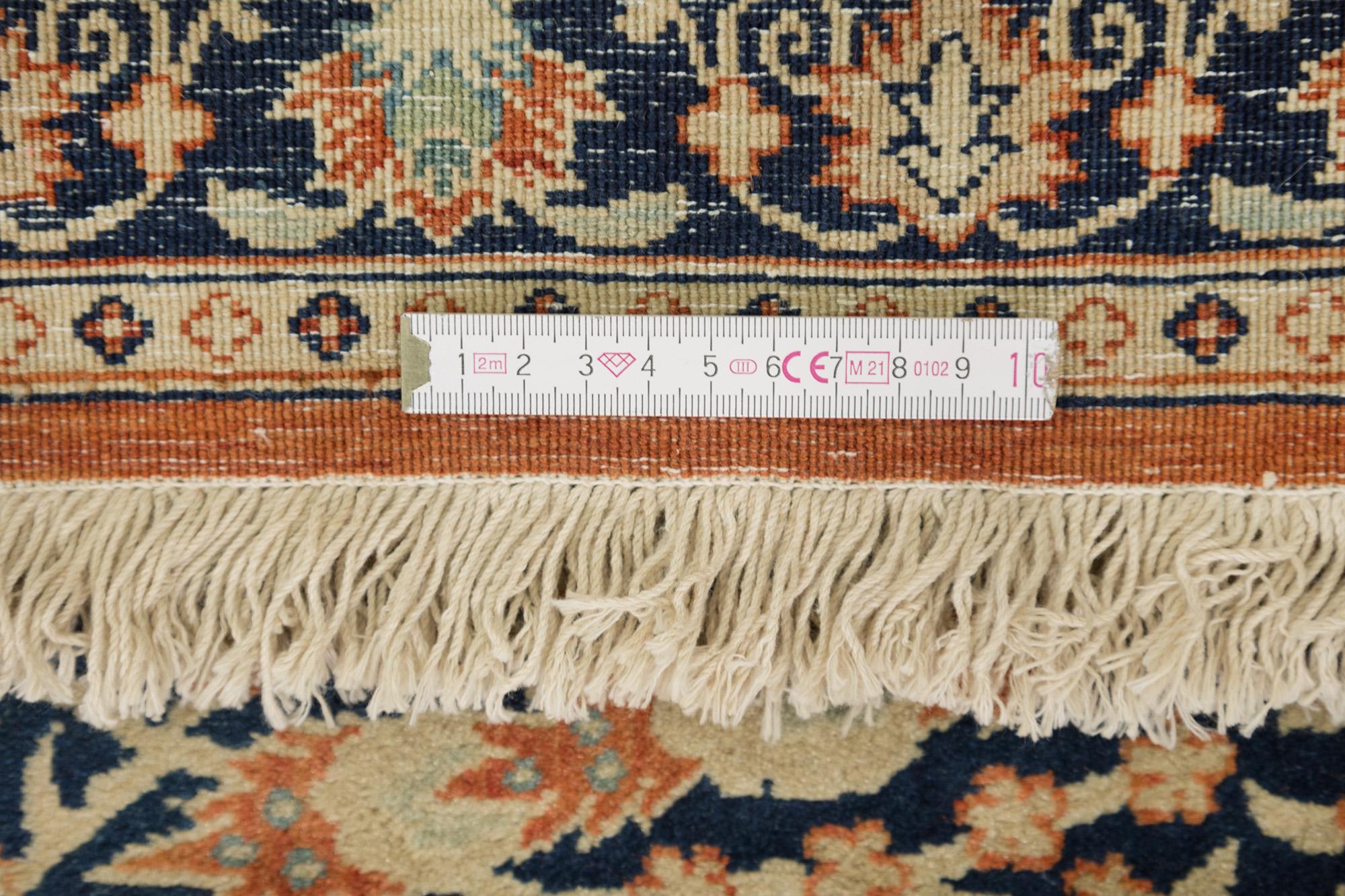 Tappeto persiano Isfahan, annodato a mano, 9,7 × 6,4 piedi - Navy, Coral e Ivory in vendita 1