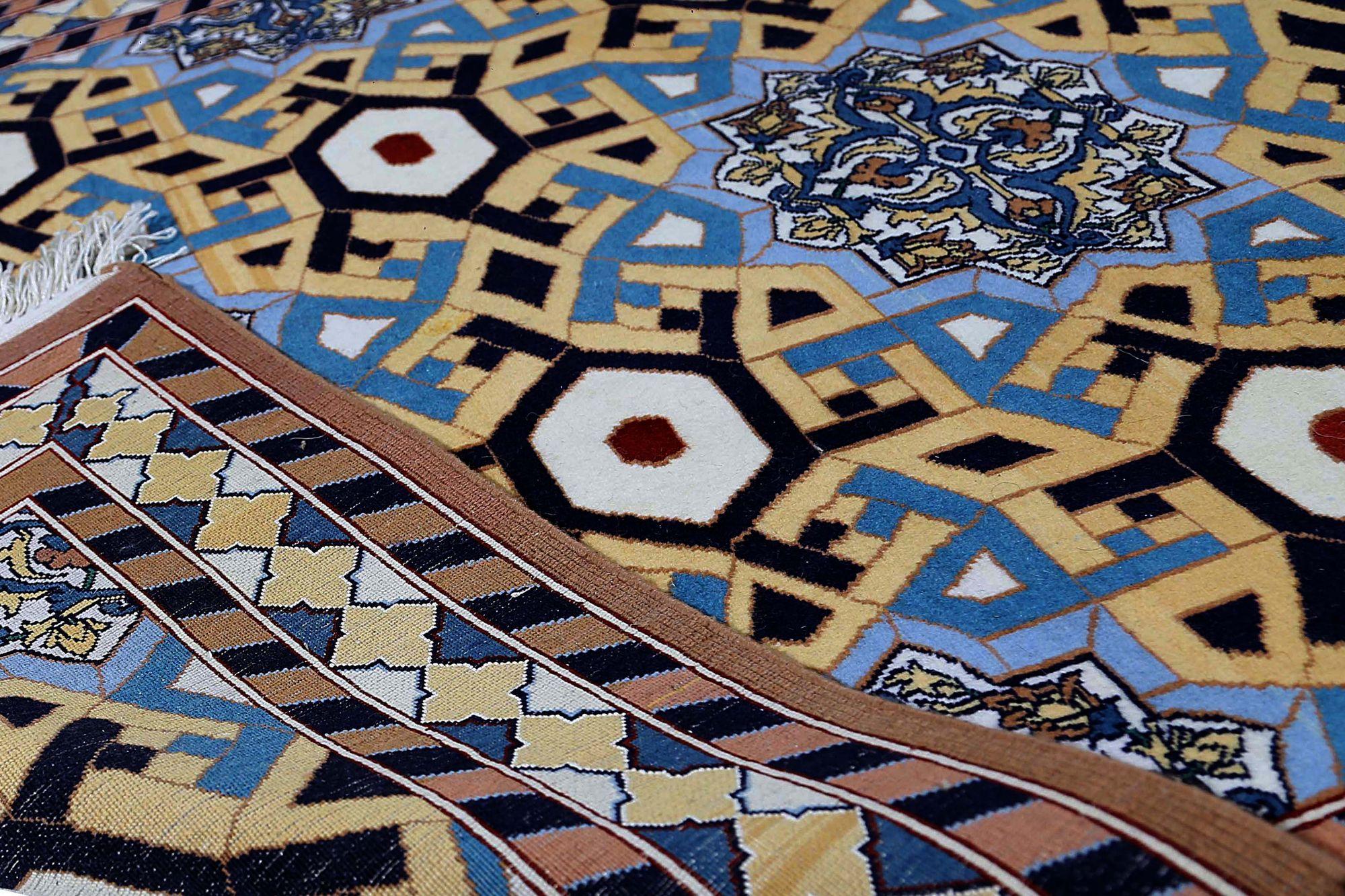Persischer Isfahan Kleiner Teppich - Wolle Schwarz Gelb Design - 96901 im Zustand „Hervorragend“ im Angebot in Dallas, TX