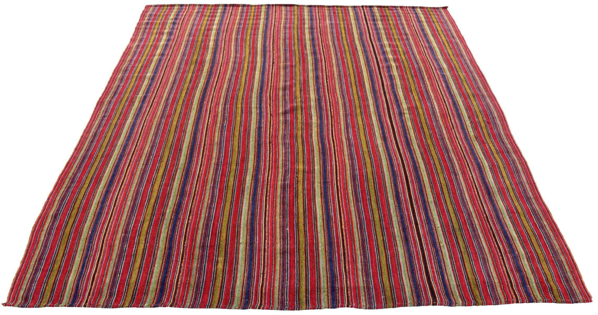 Entdecken Sie die Eleganz des persischen Jajim mit dem kleinen Teppich von CIRCA 1910. Dieses exklusive Design aus Wolle und BlauGrünRot ist perfekt, um Ihren Raum zu verschönern.