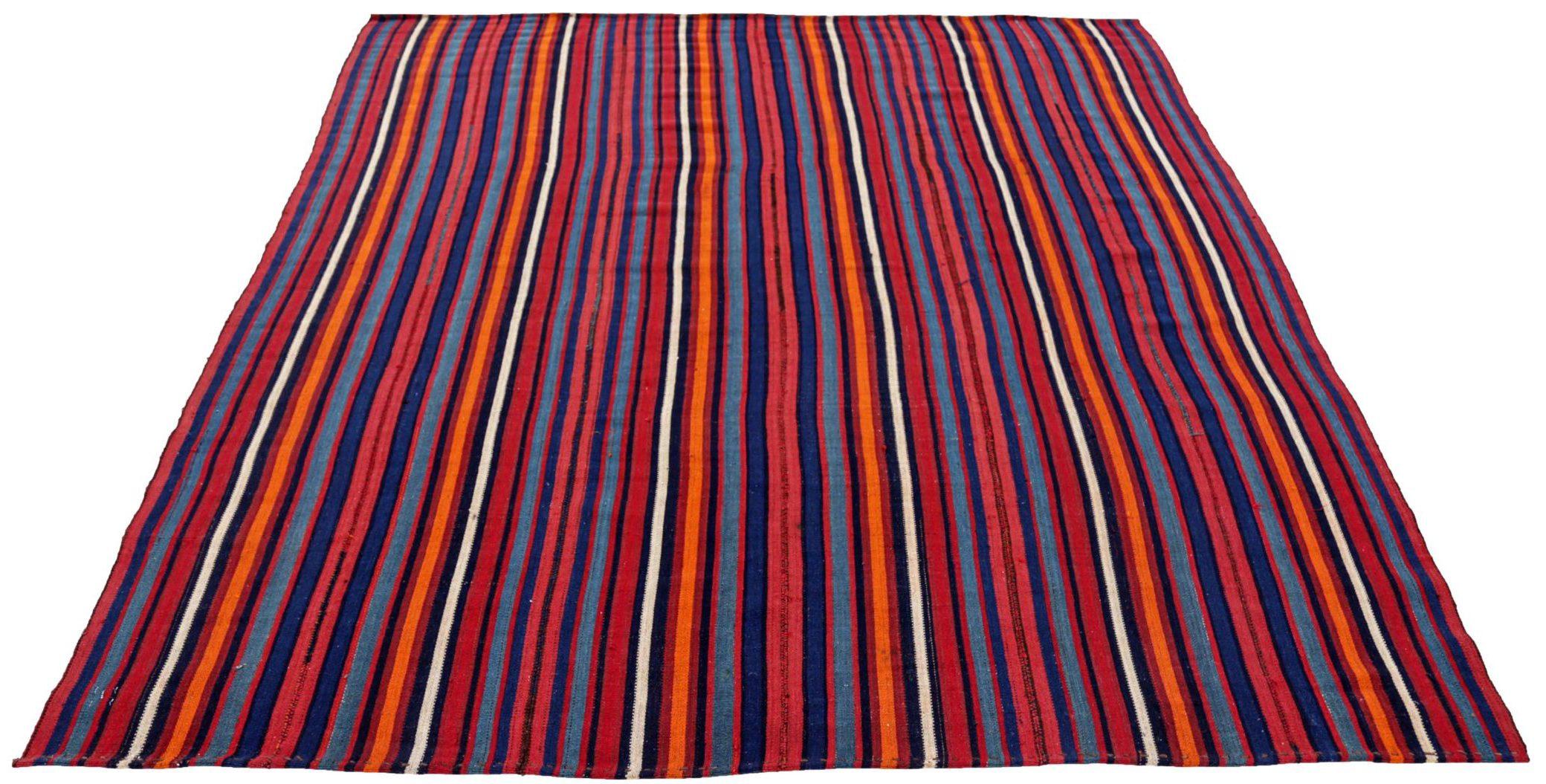 Entdecken Sie die Eleganz des persischen Jajim mit dem kleinen Teppich von CIRCA 1910. Dieses exklusive Design aus Wolle und BlauElfenbeinOrangePink ist perfekt, um Ihren Raum zu verschönern.
