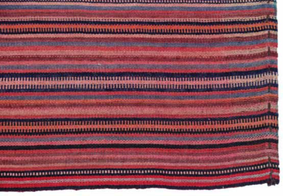 Persischer Jajim Kleiner Teppich Circa 1910 - Wolle Blau Rosa Rot Design - 91376 im Zustand „Hervorragend“ im Angebot in Dallas, TX