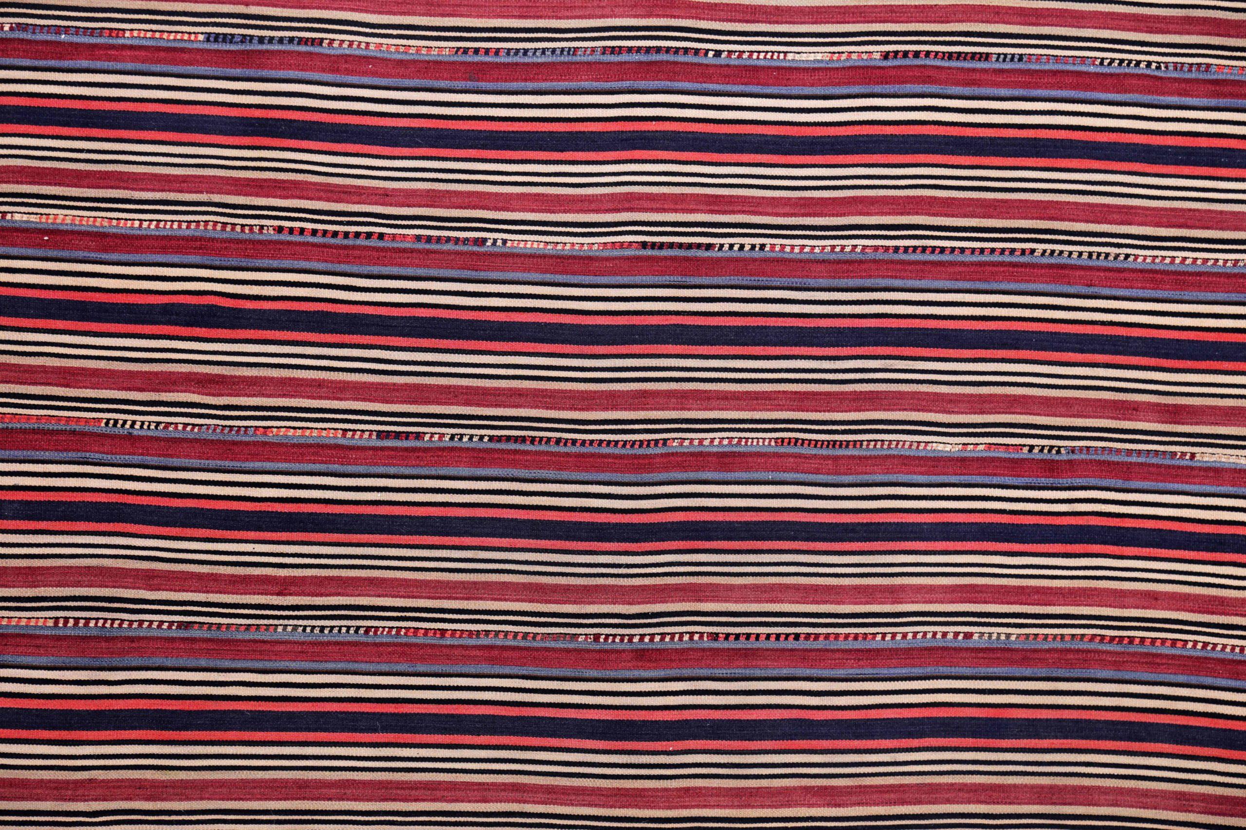 Persische Jajim Quadratische Teppiche Circa 1910 - Wolle Blau Elfenbein Rosa Rot - 91374 (Asiatisch) im Angebot