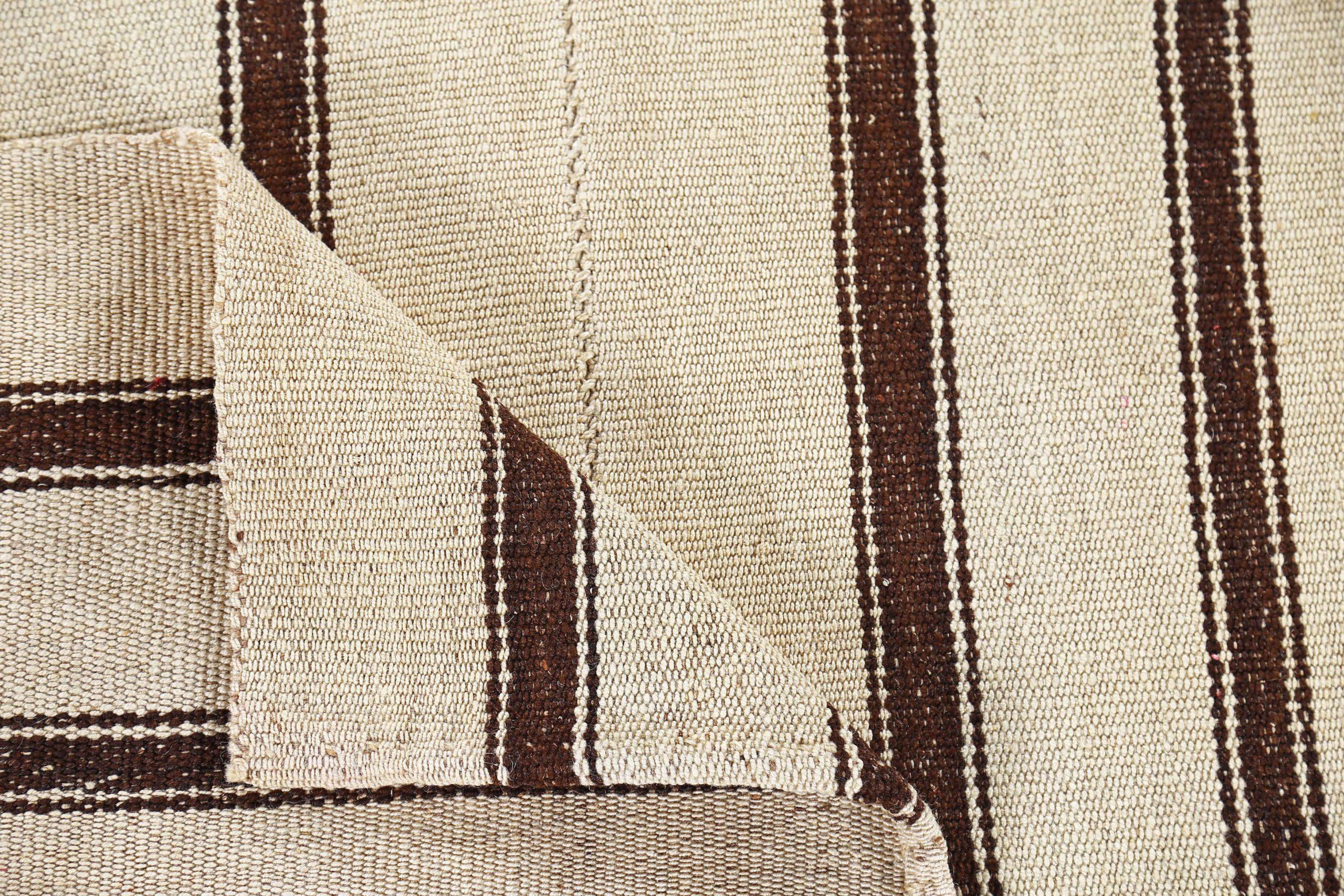 Persian Jajim Square Area Rugs Circa 1910 - Wool Brown Ivory Design - 91347 In Excellent Condition For Sale In Dallas, TX