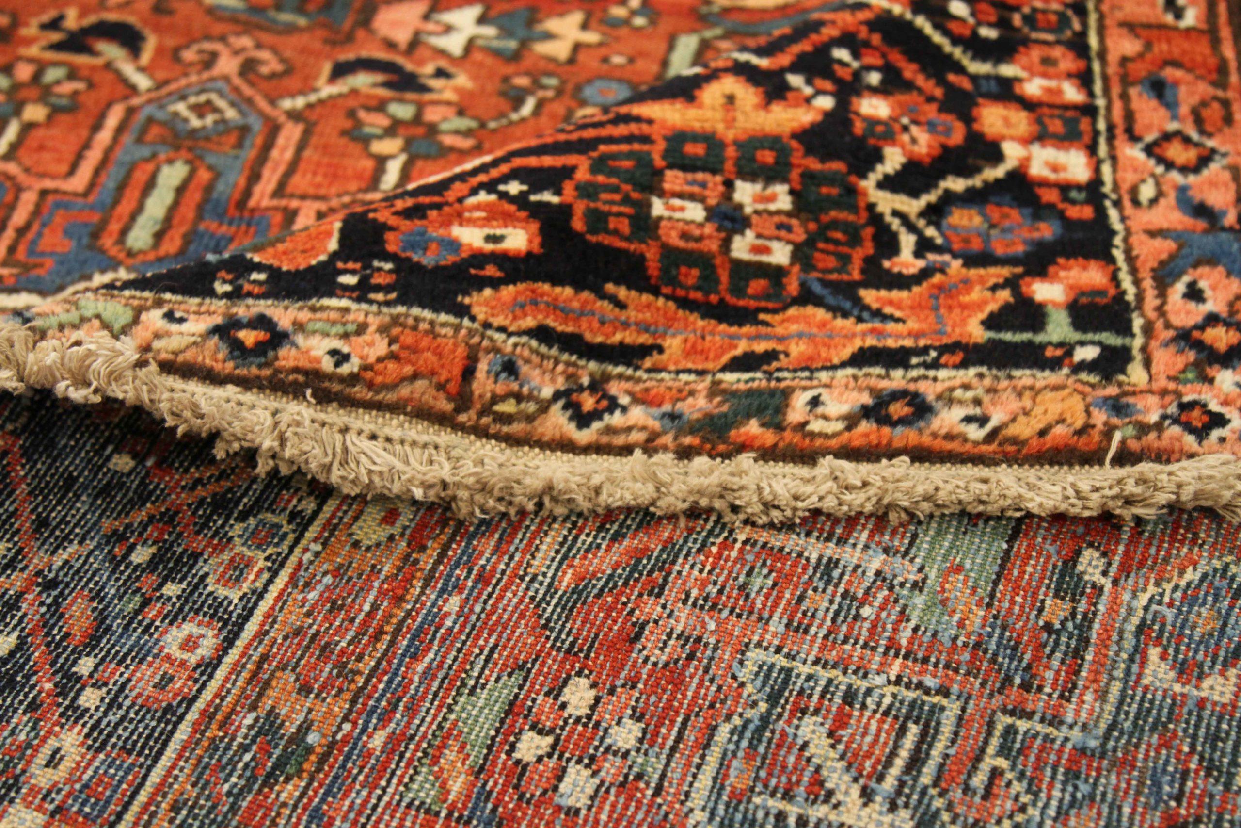 Tappeti persiani Karajeh Circa 1910 - Lana Avorio Blu Navy Rosso 72152 In condizioni ottime in vendita a Dallas, TX