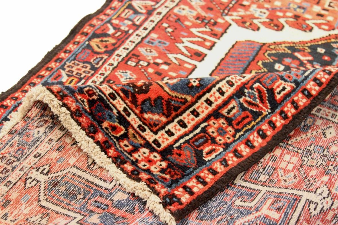 Tappeto Persiano Karajeh Runner Circa 1910 - Lana Avorio Blu Navy Rosso 72015 In condizioni ottime in vendita a Dallas, TX