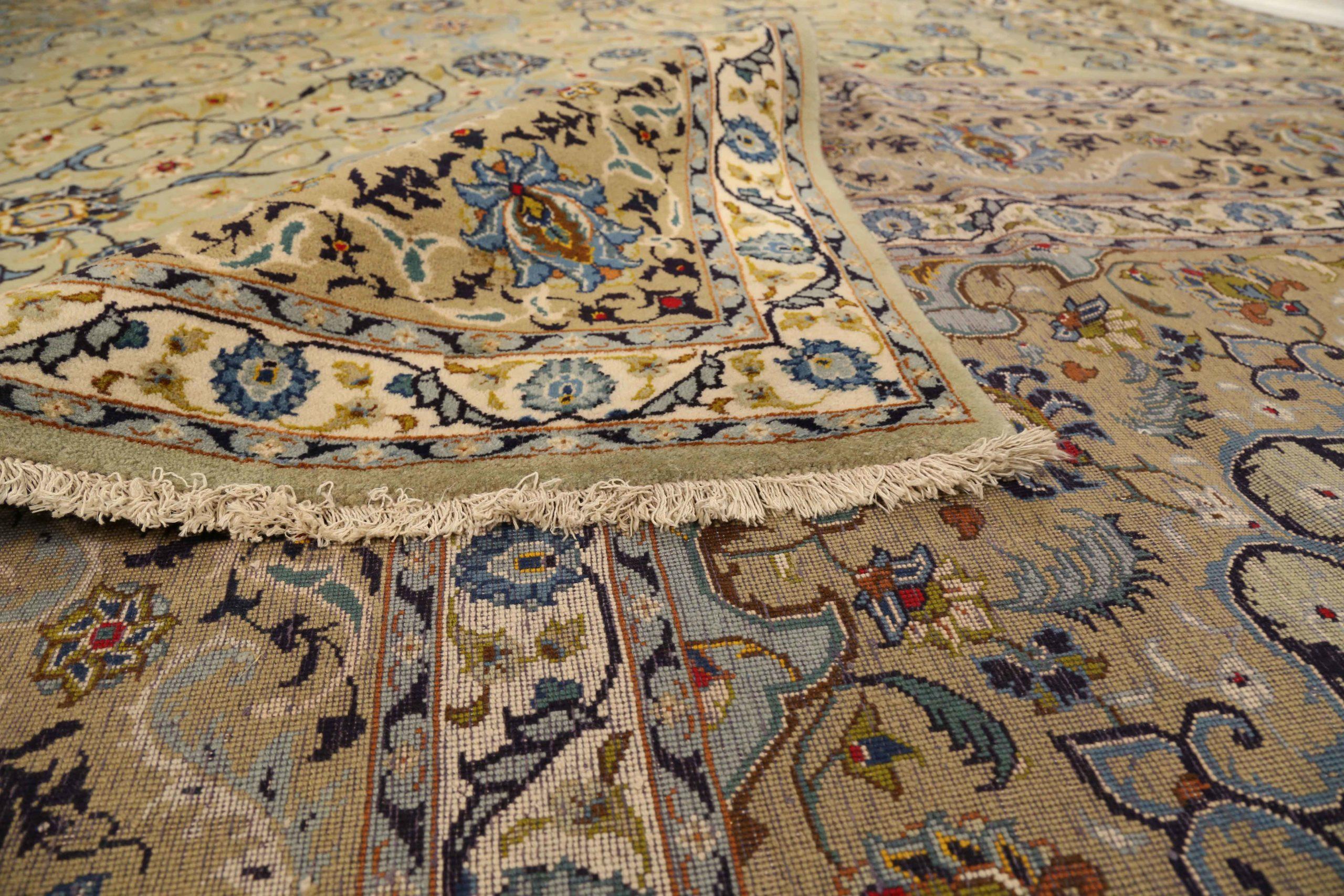 Tapis persans de Kashan datant d'environ 1940, motif en laine bleu vert ivoire - 75242 Excellent état - En vente à Dallas, TX