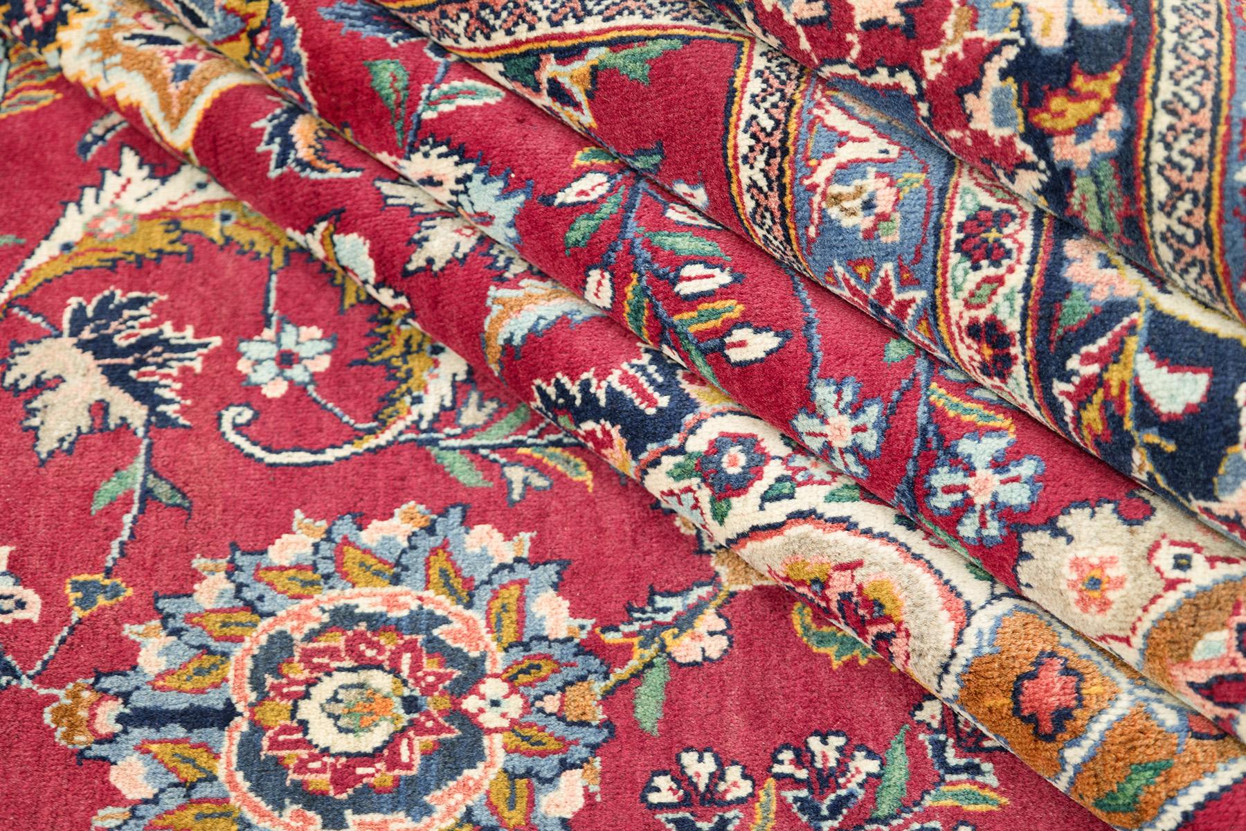 Persian Kashan Rug, Hand Knotted, 12.4 × 8.9 ft – Red, Ivory and Blue (Wolle) im Angebot