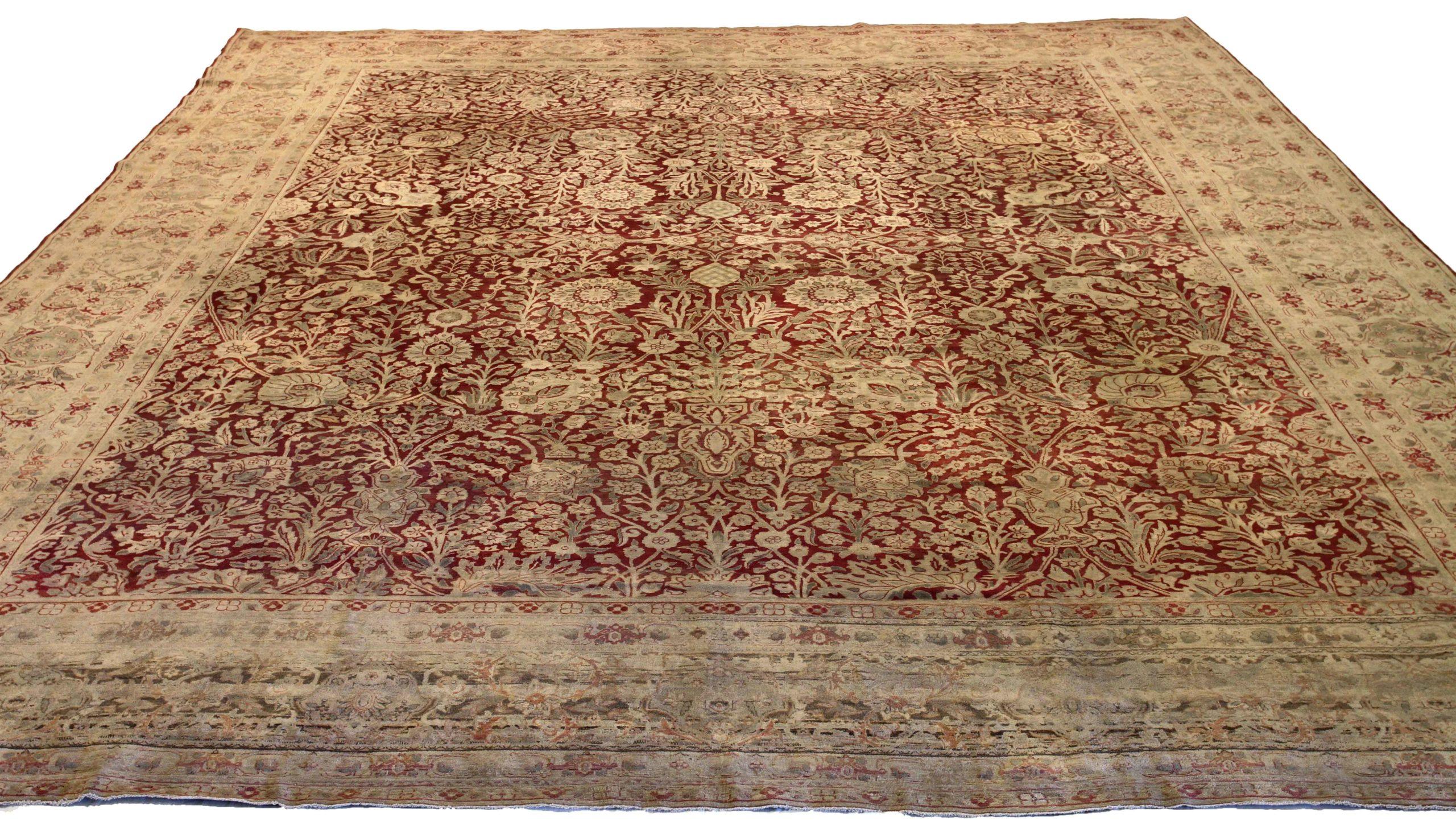 Scopri l'eleganza dei tappeti persiani Kerman, caratterizzati da un'area CIRCA del 1880. Progettato con una meticolosa attenzione ai dettagli, questo design esclusivo è perfetto per valorizzare il tuo spazio.