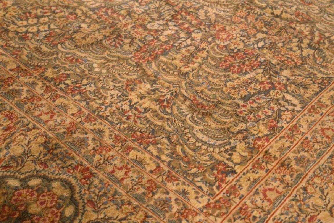 Asiatico Tappeti persiani Kerman del 1910 - Lana Verde Avorio Rosso 72094 in vendita