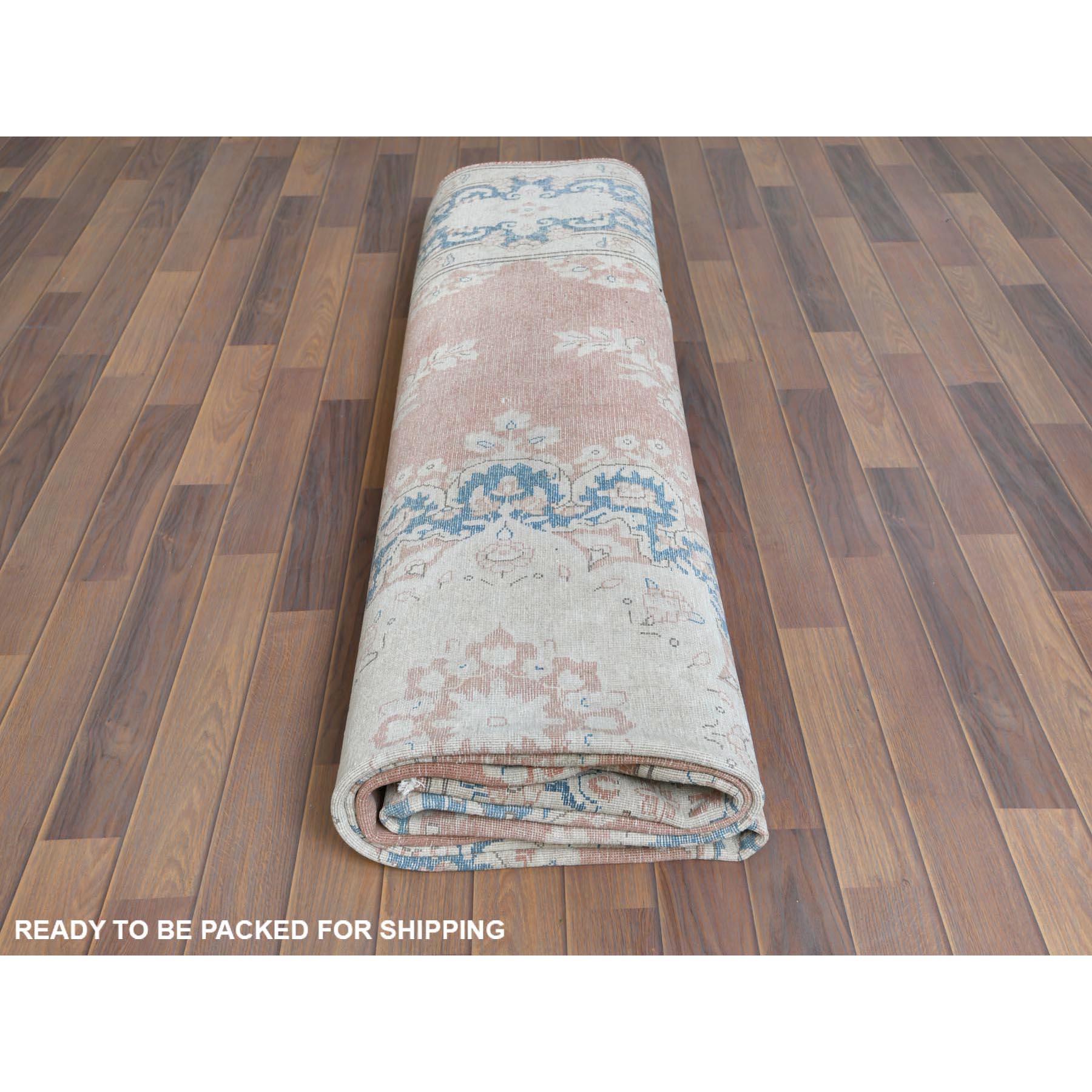 Tappeto persiano Kerman Old Clean Sun Faded Pink con lavaggio a latte in lana annodato a mano in vendita 1