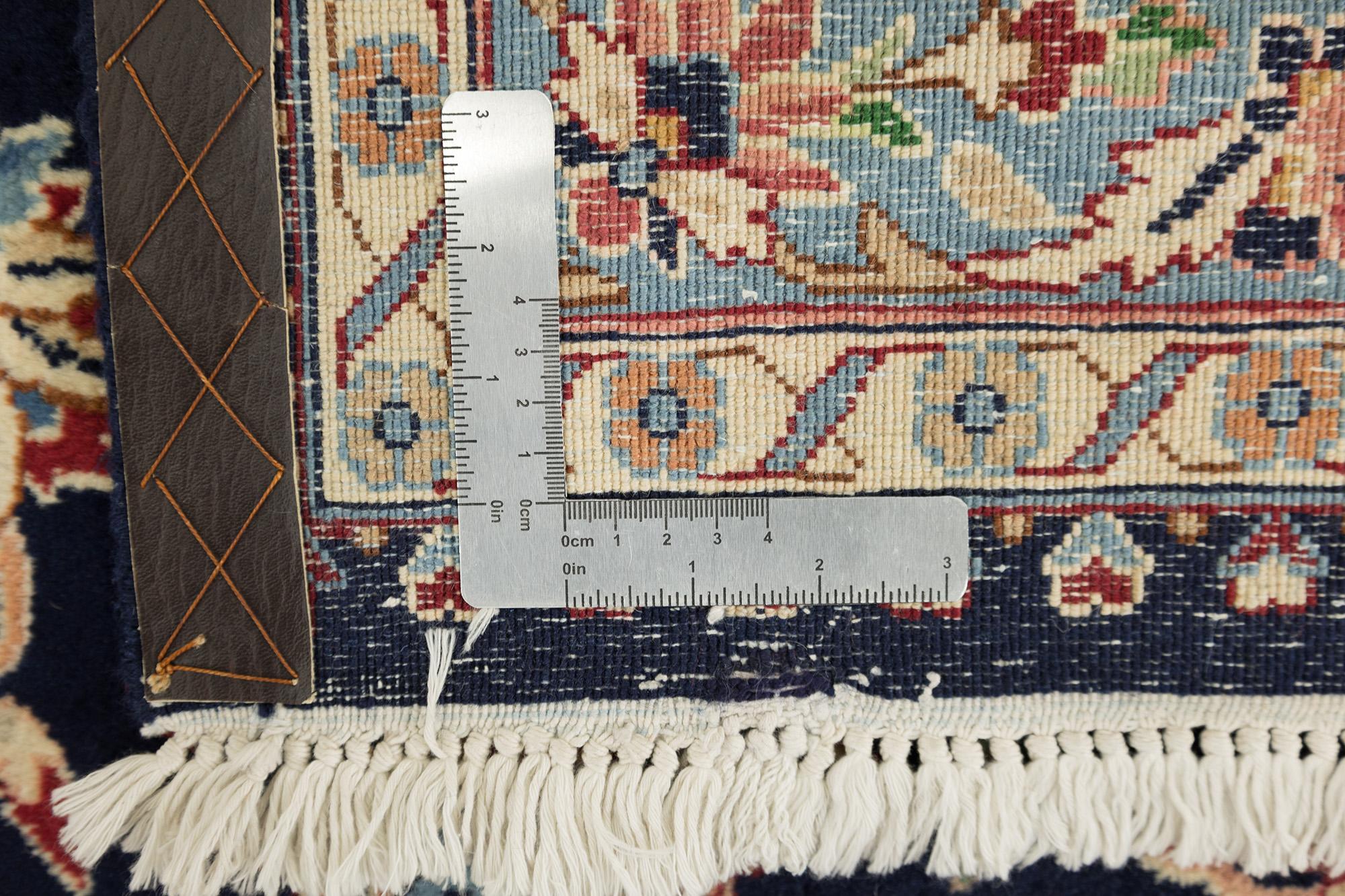 Tappeto persiano Kerman, annodato a mano, 12,5 × 9,3 piedi - Navy, rosso e avorio in vendita 5