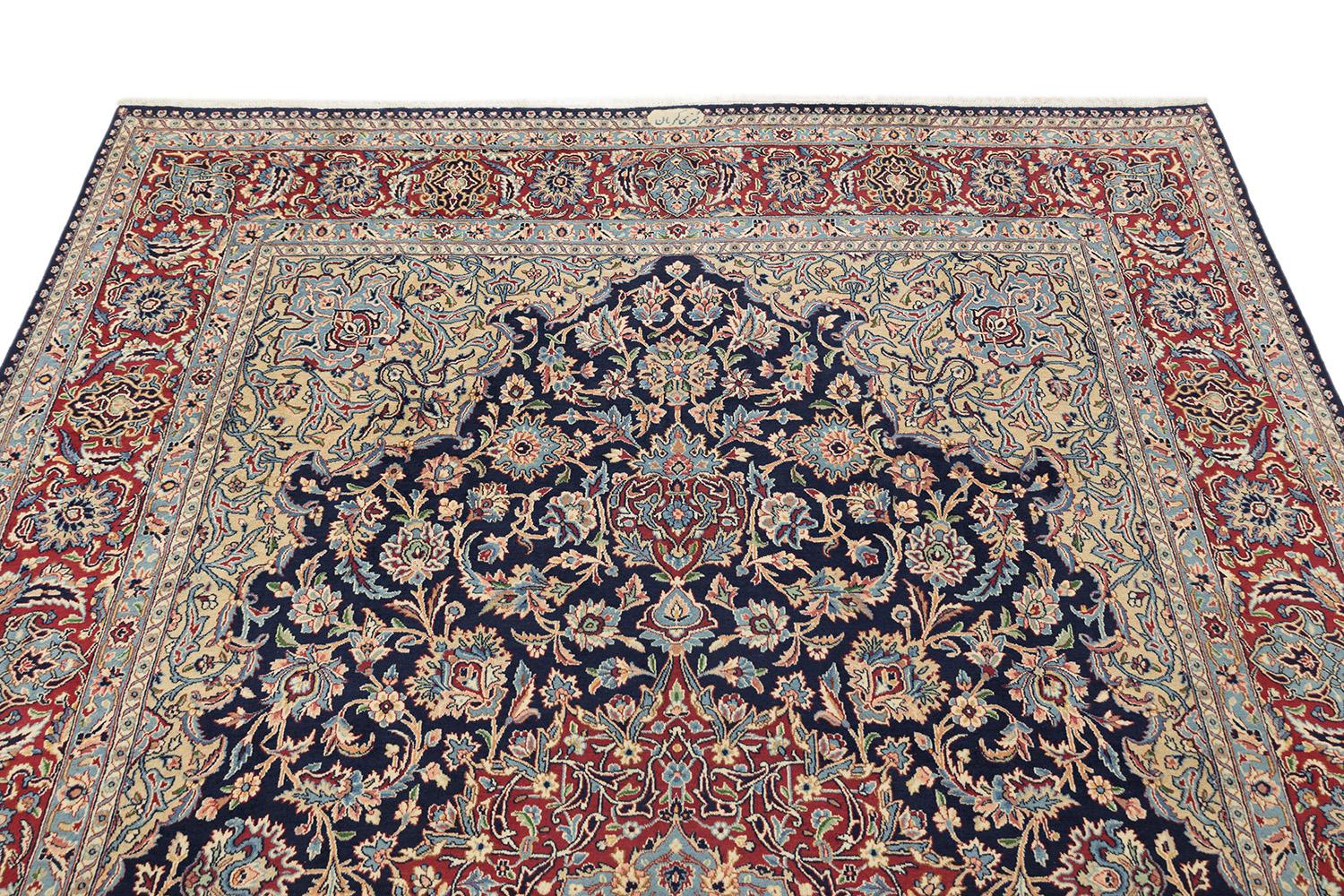 Metà XX secolo Tappeto persiano Kerman, annodato a mano, 12,5 × 9,3 piedi - Navy, rosso e avorio in vendita