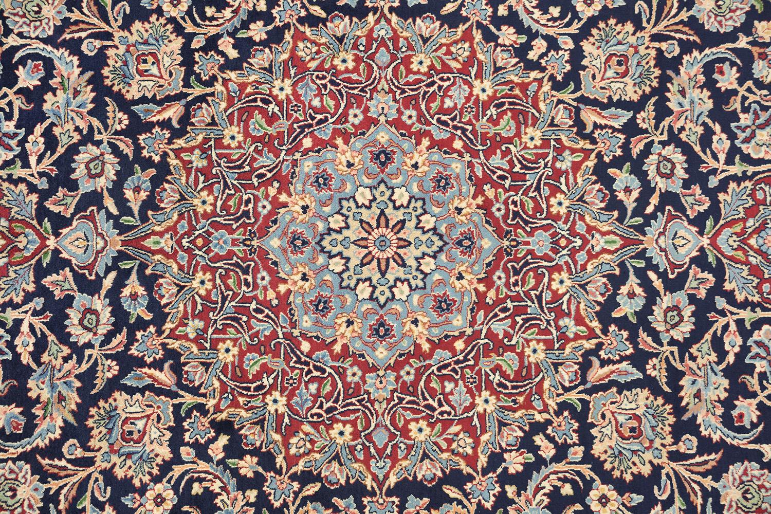 Tappeto persiano Kerman, annodato a mano, 12,5 × 9,3 piedi - Navy, rosso e avorio in vendita 1