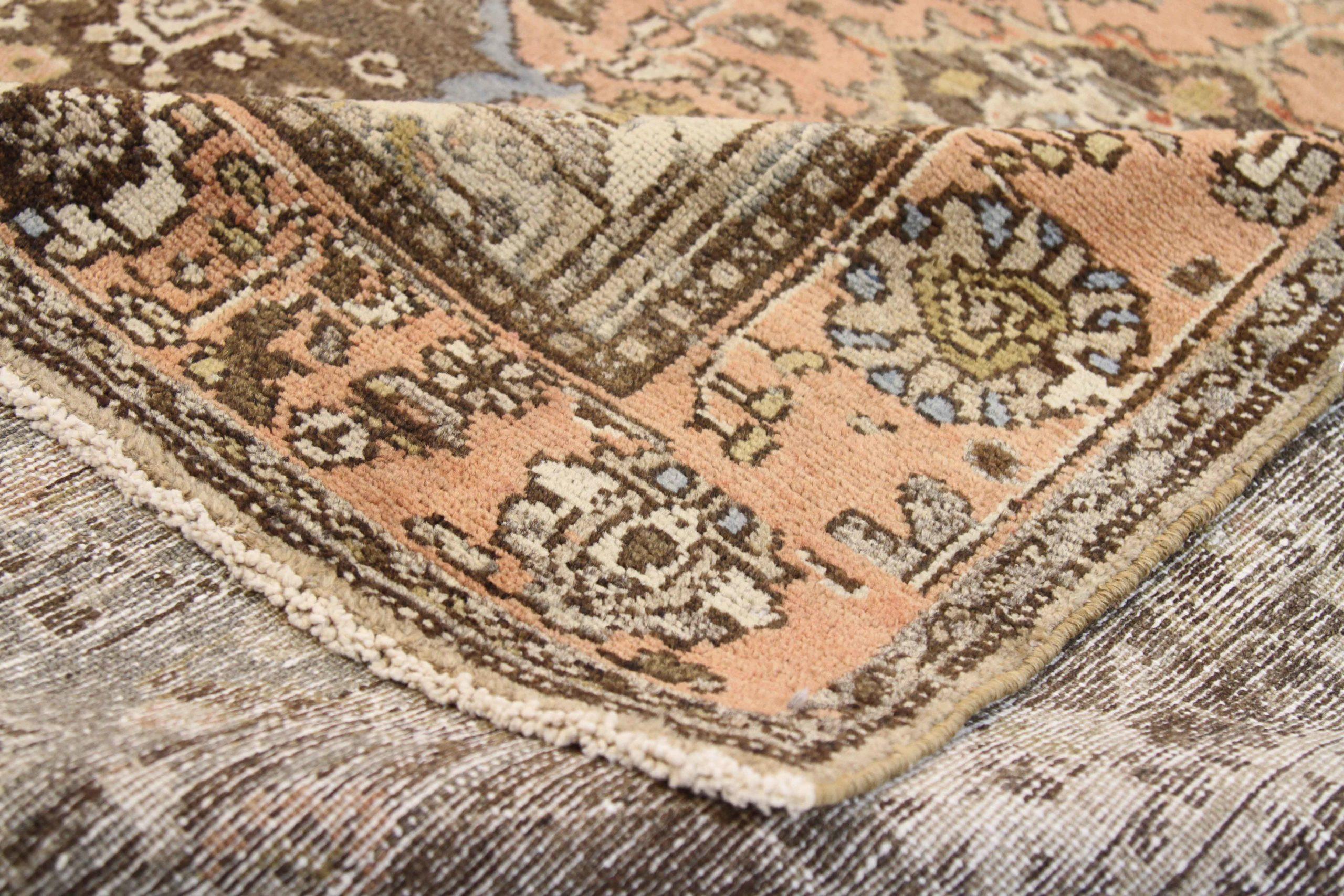 Persian Khamseh Area Rugs - 51876 In Excellent Condition For Sale In Dallas, TX