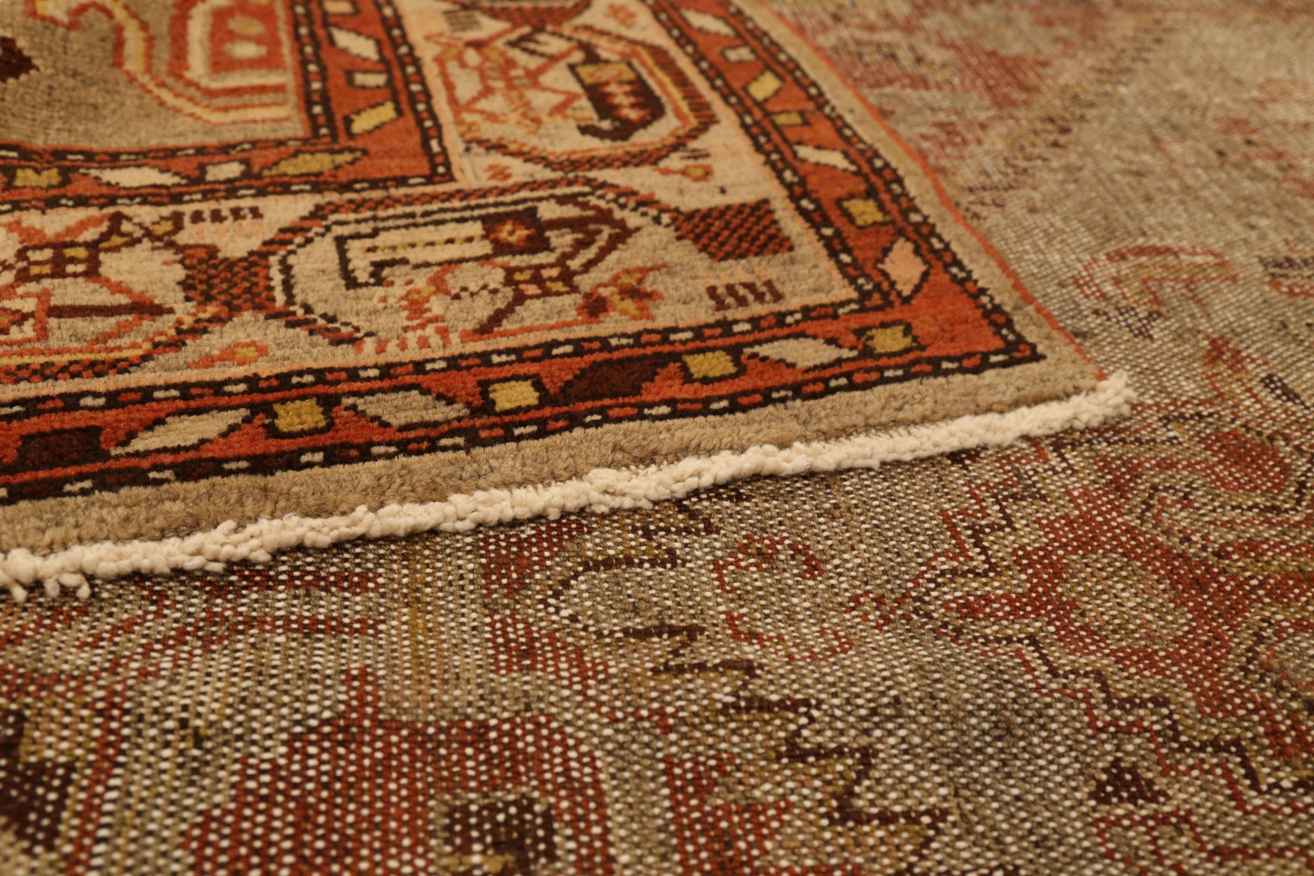 Tapis persans Khamseh - 51942 Excellent état - En vente à Dallas, TX