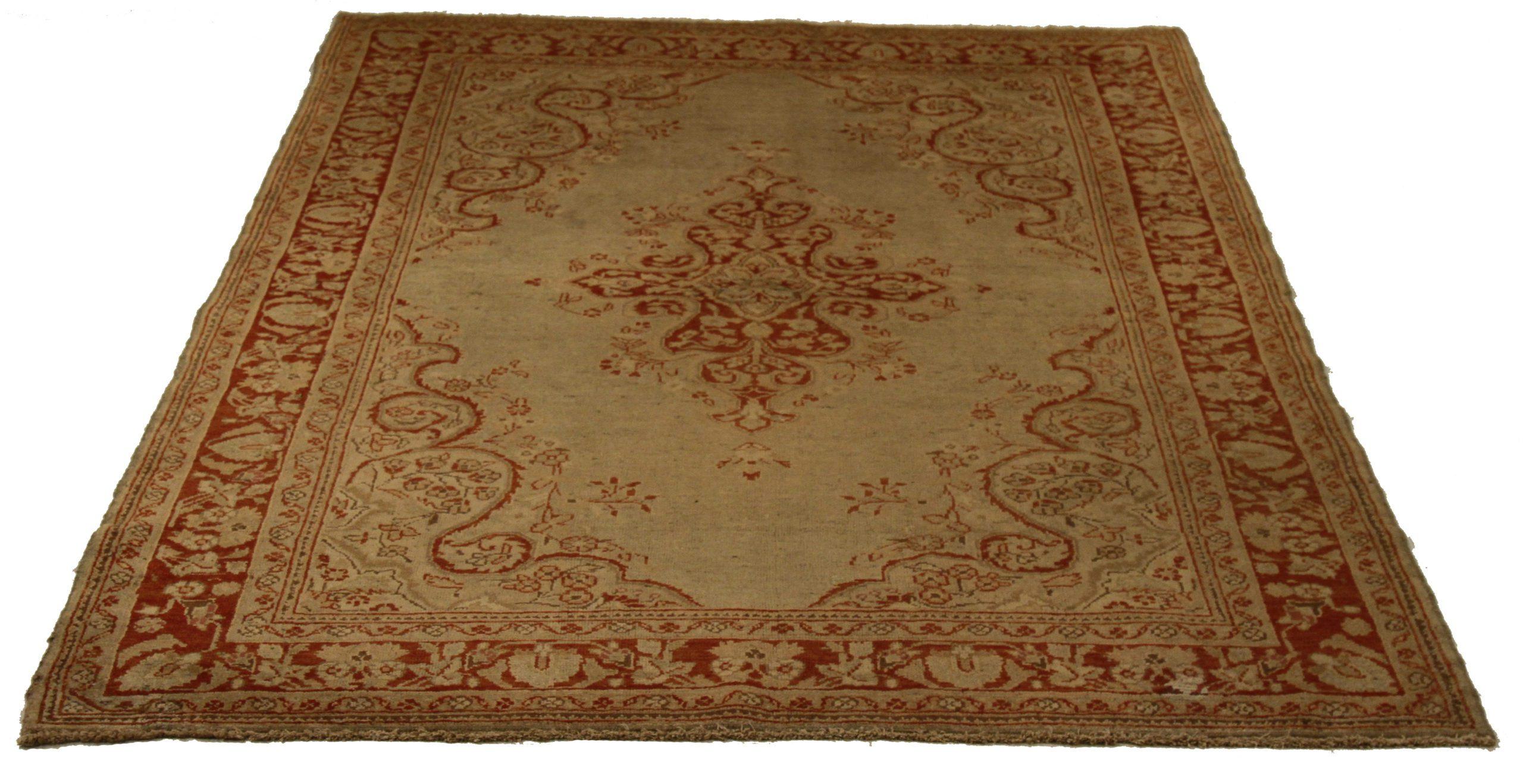 Découvrez l'élégance des tapis persans Eleg en vedette. Conçu avec une attention méticuleuse aux détails, ce design exclusif est parfait pour mettre en valeur votre espace.