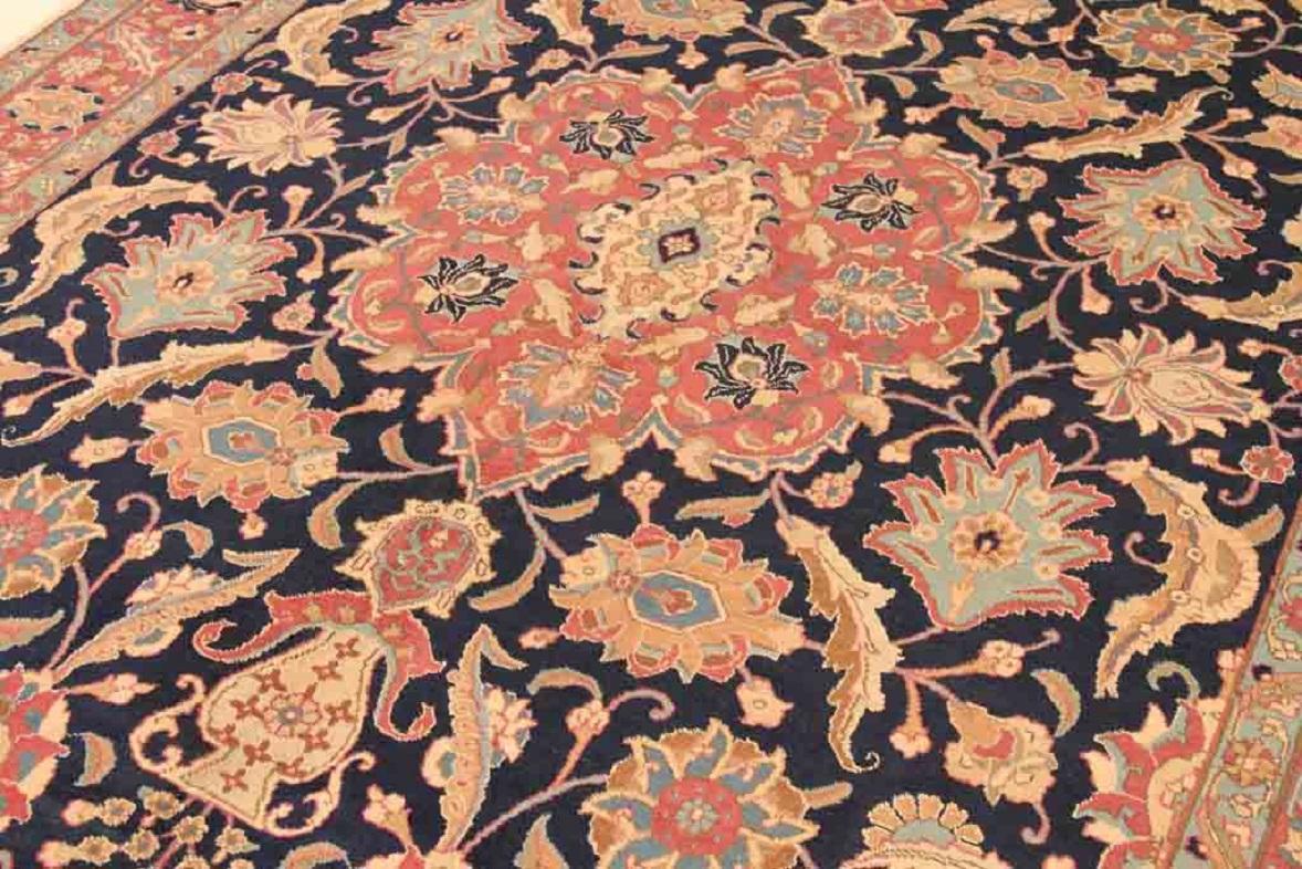 Persische Khoi-Teppiche Circa 1910 - Wolle Elfenbein Marineblau Blau Rot 71098 (Asiatisch) im Angebot