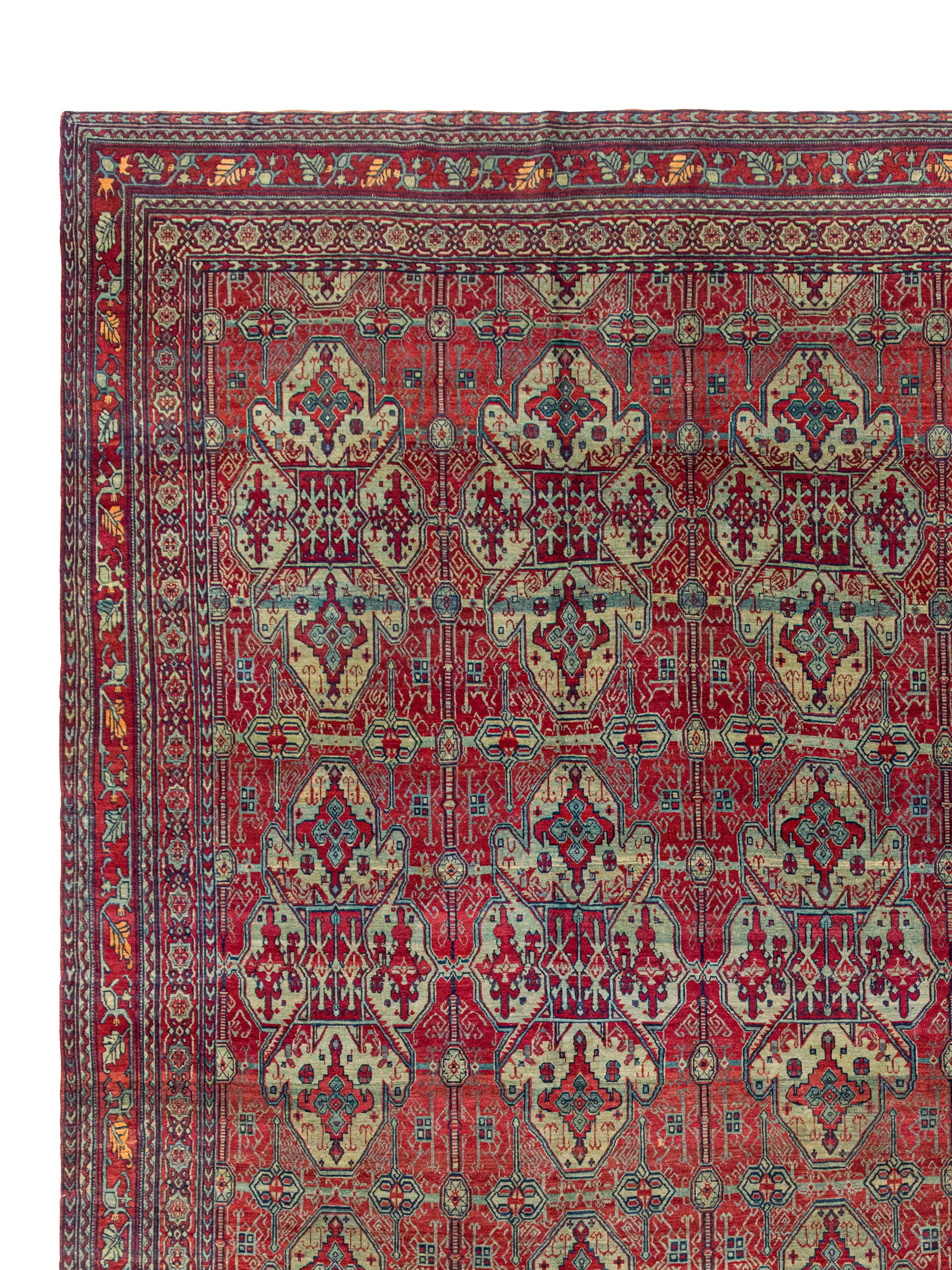 Khorasan Rug Antique c. 1880s In Good Condition For Sale In Los Angeles, CA