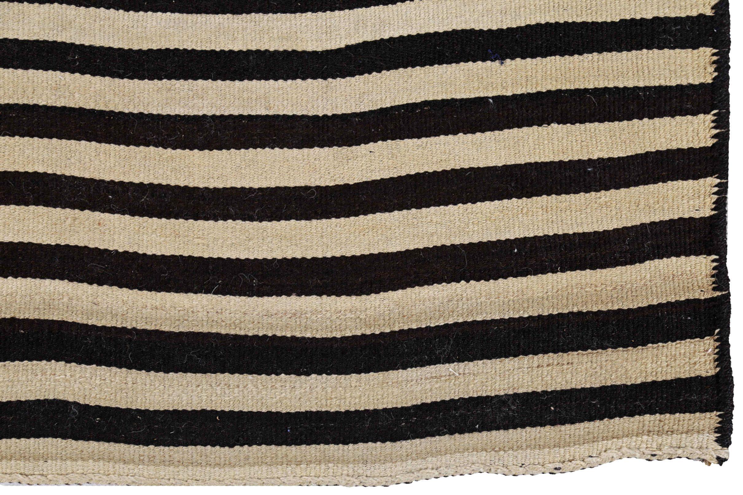 Persian Kilim Area Rugs Circa 1910 - Wool Black Ivory Design - 91502 In Excellent Condition For Sale In Dallas, TX
