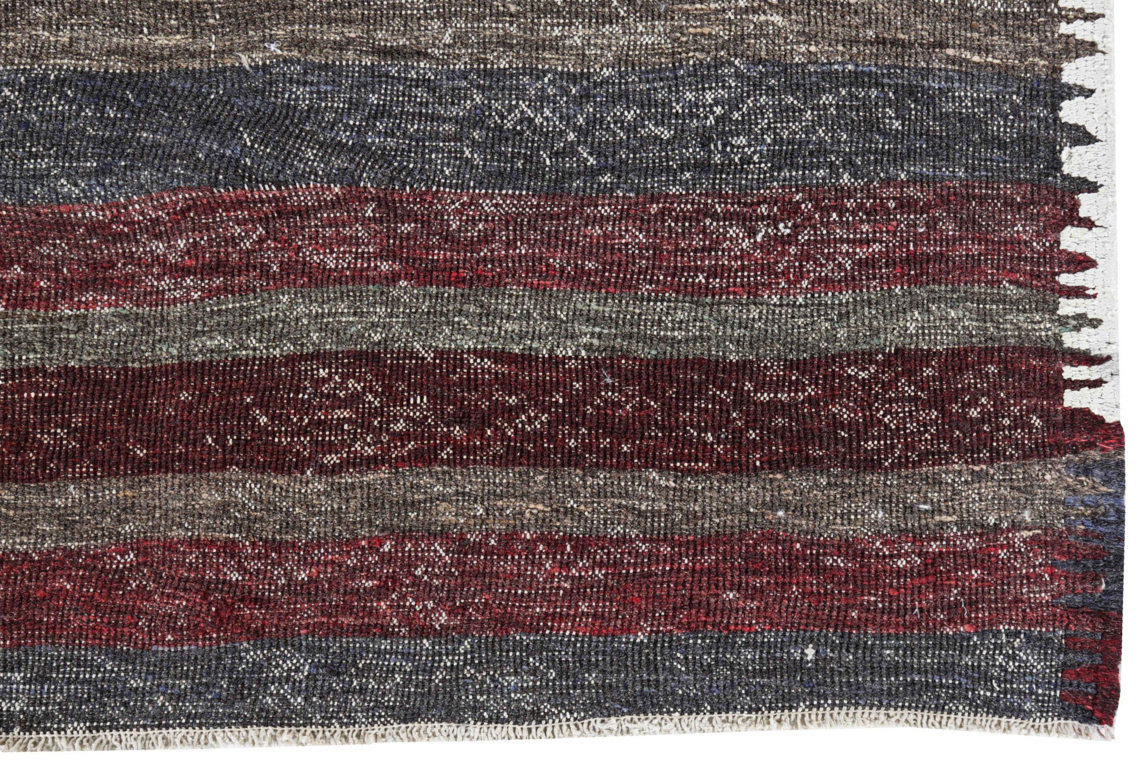 Persische Kilim Area Rugs CIRCA 1910 - Wolle Blau Braun Grau Rot Design - 91293 (20. Jahrhundert) im Angebot