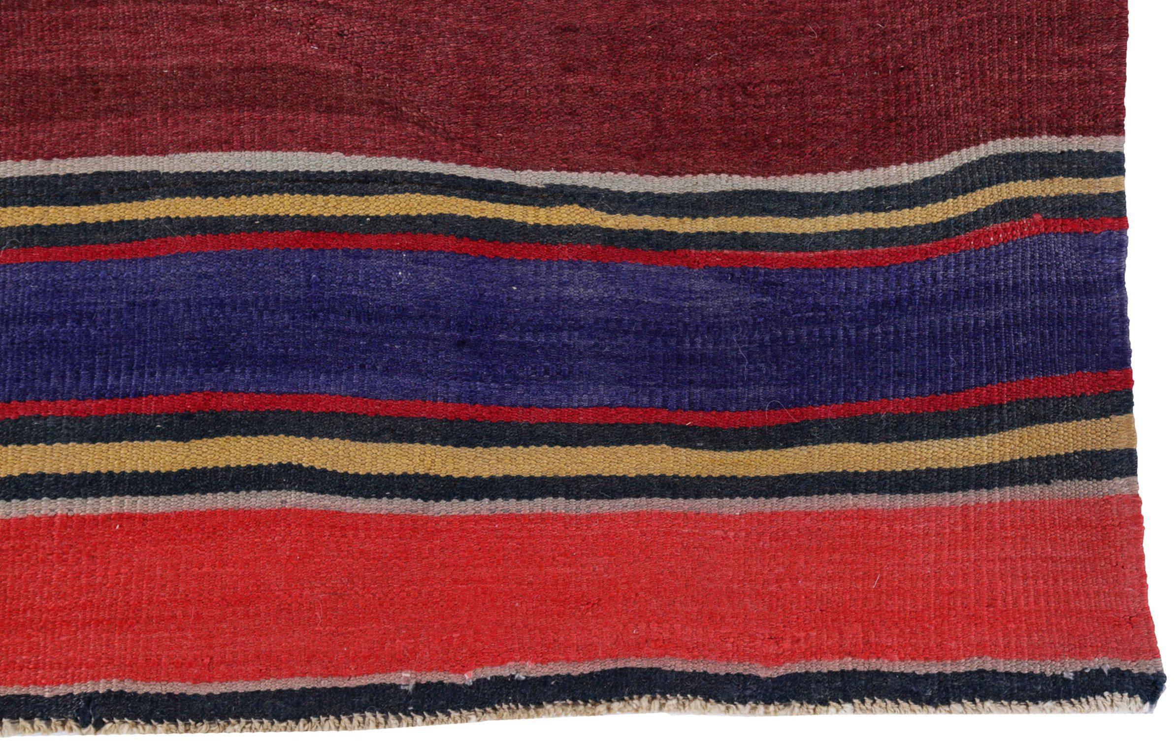 Tapis persans Kilim datant d'environ 1910 - Motif en laine bleu vert rouge jaune - 91492 Excellent état - En vente à Dallas, TX