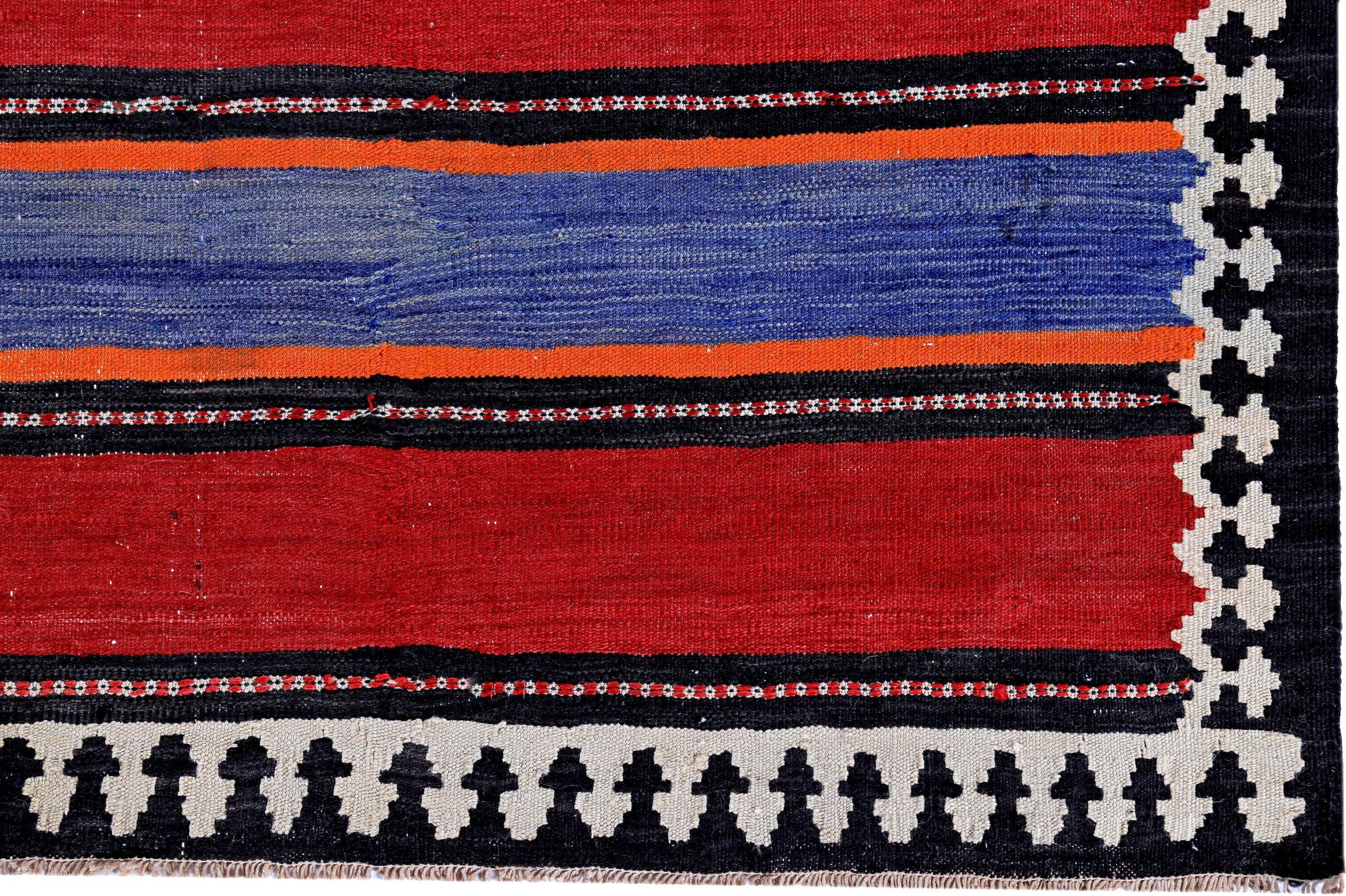 Persische Kelim-Teppiche um 1910 - Wolle Blau Elfenbein Rot Design - 89372 im Zustand „Hervorragend“ im Angebot in Dallas, TX
