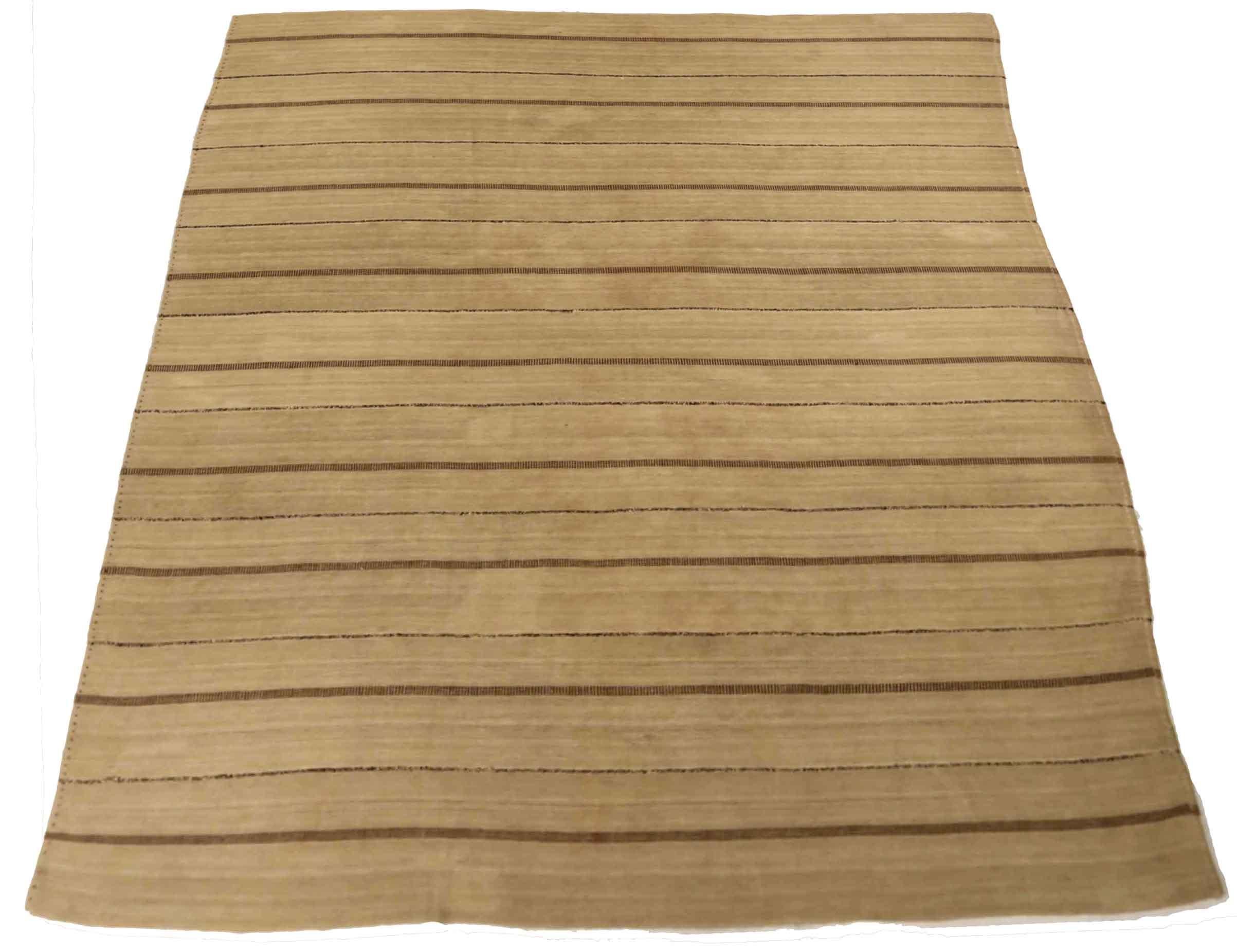 Entdecken Sie die Eleganz der persischen Kilim mit Teppichen um 1910. Dieses exklusive Design aus Wolle und BrownTaupe ist perfekt, um Ihren Raum zu verschönern.
