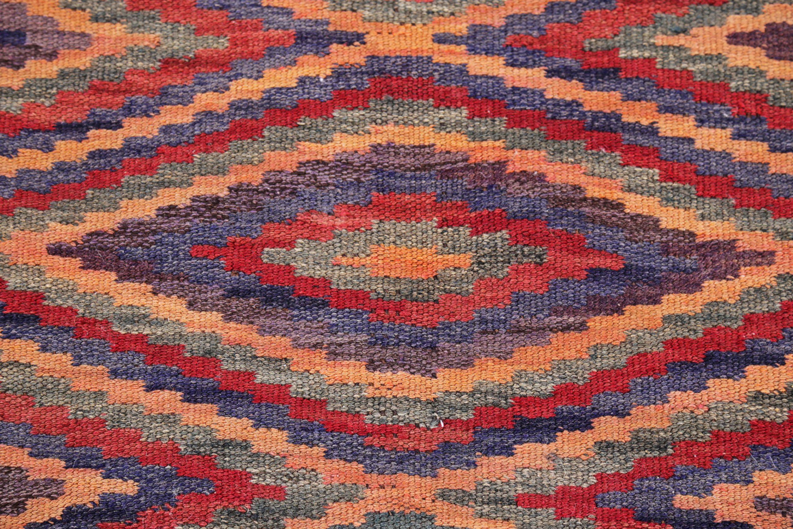20ième siècle Rug & Kilim Kilim Persan Circa 1910 - Laine Gris Bleu Marine Rose Rouge Design - 91302 en vente