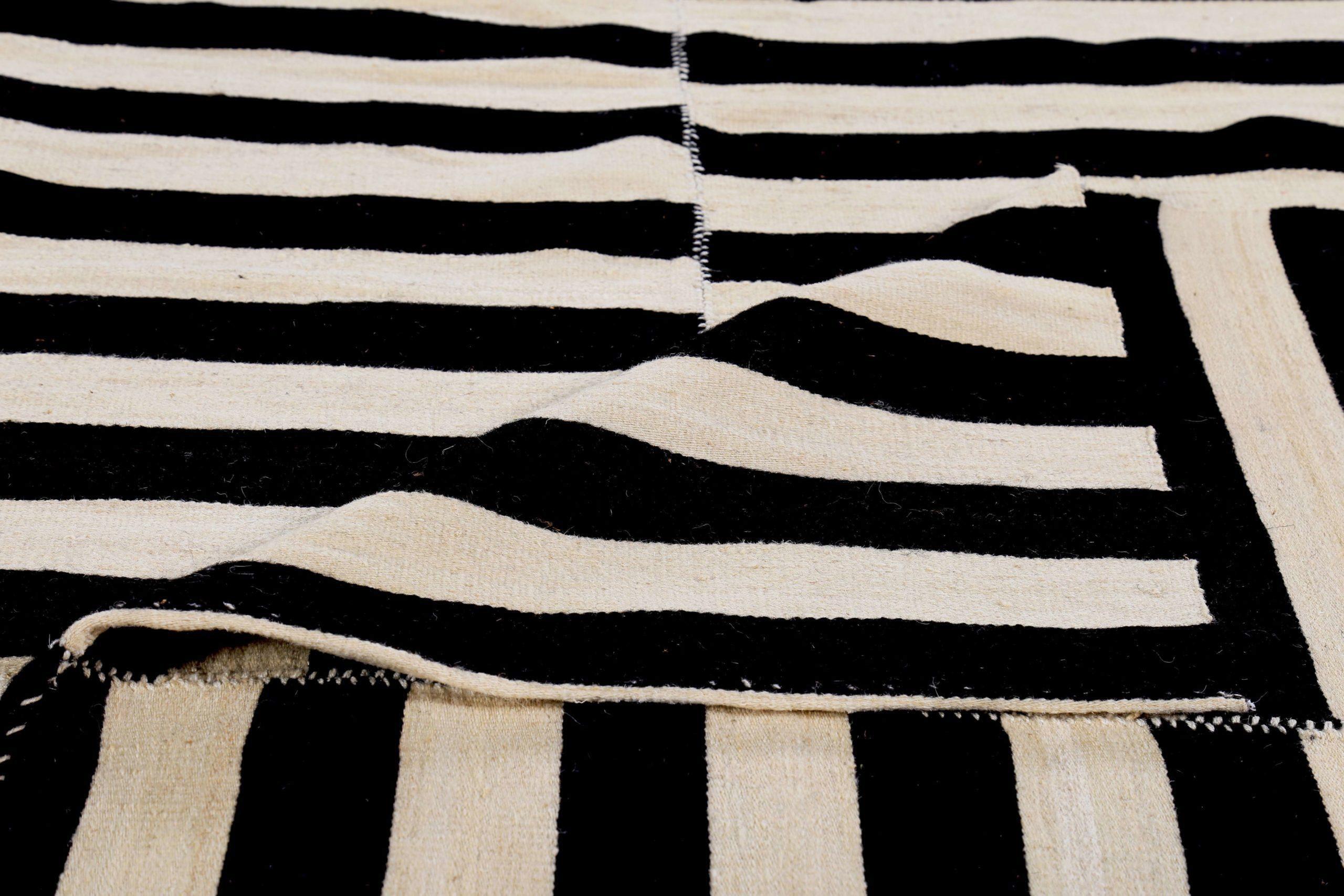 XX secolo Tappeto persiano Rug & Kilim Circa 1990 - Lana Design bianco e nero - 89315 in vendita