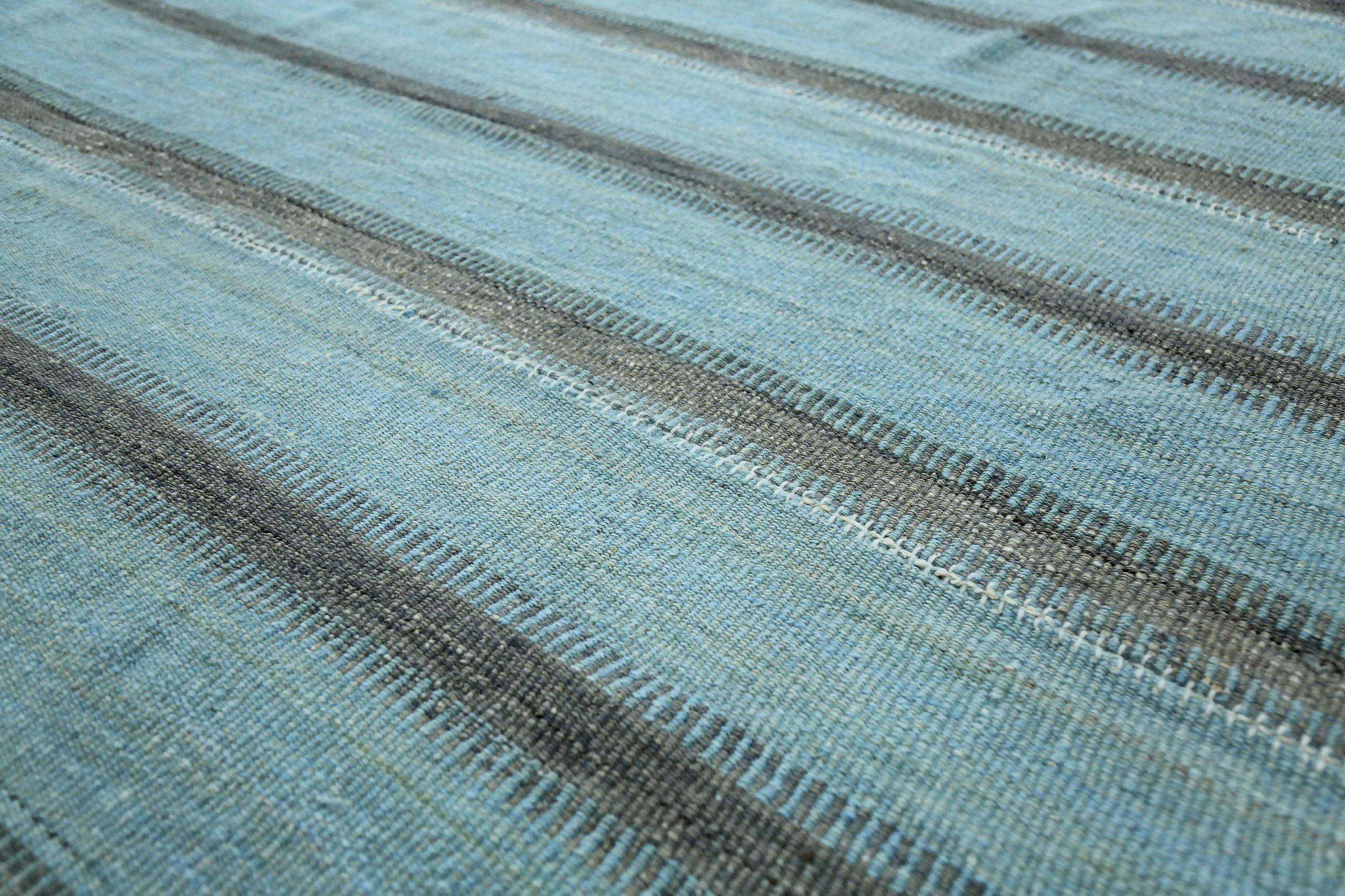 Tappeto persiano Rug & Kilim Circa 1990 - Disegno in lana blu e marrone - 89062 In condizioni ottime in vendita a Dallas, TX