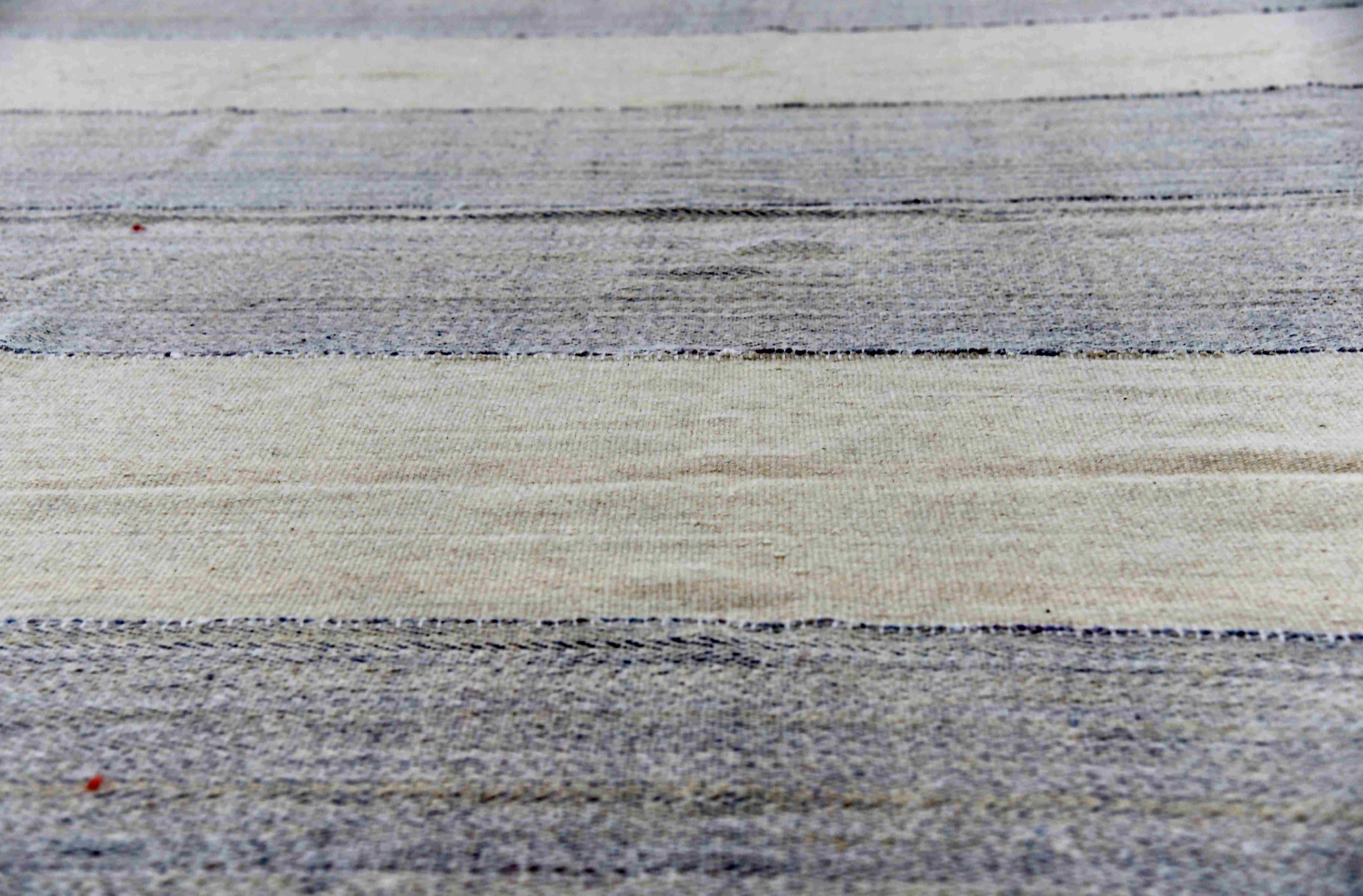 Persische Kelim-Teppiche Circa 1990 - Wolle Blau Elfenbein Design - 89030 im Zustand „Hervorragend“ im Angebot in Dallas, TX