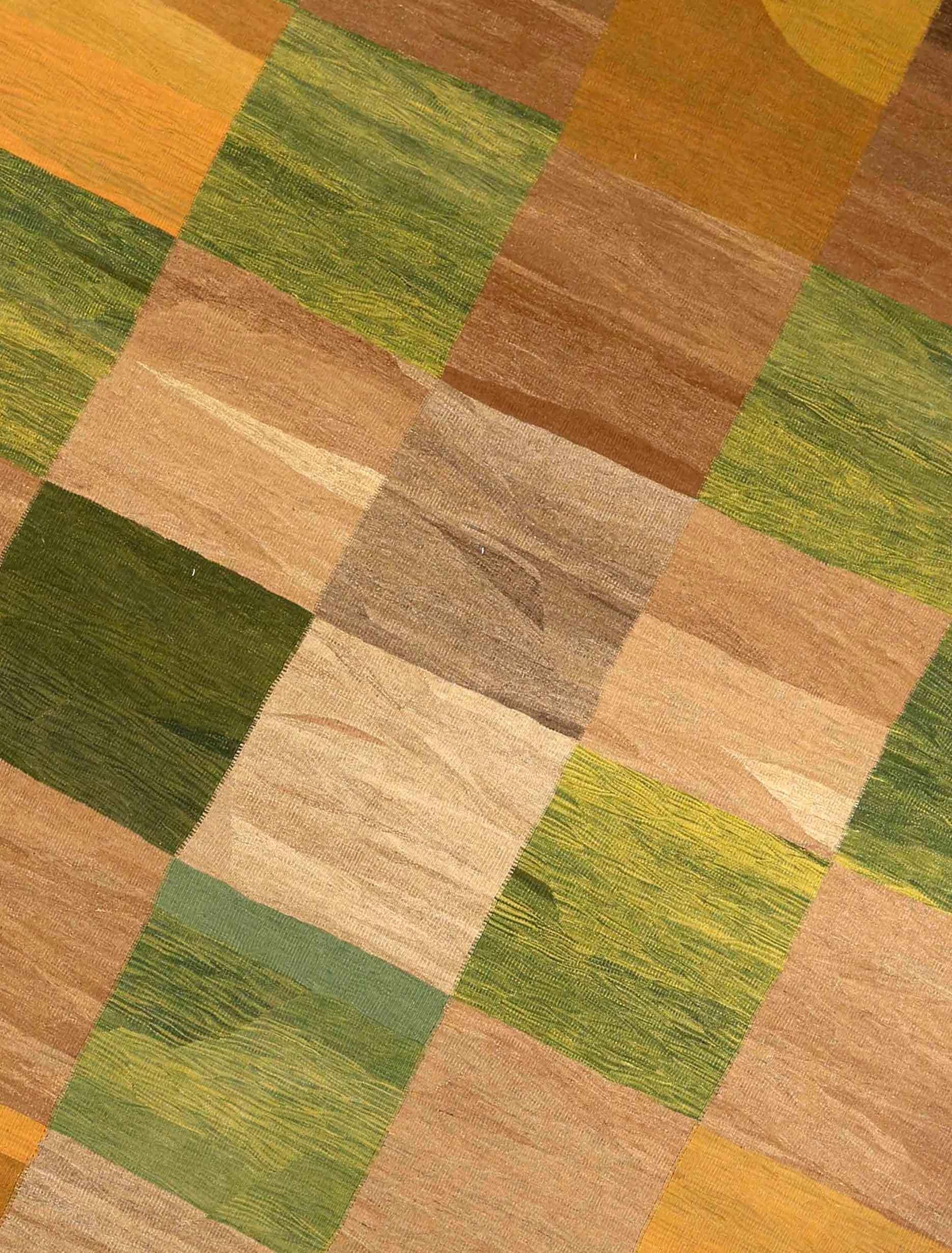 Asiatique Tapis persans Kilim vers 1990 - Laine marron vert taupe jaune 73890 en vente