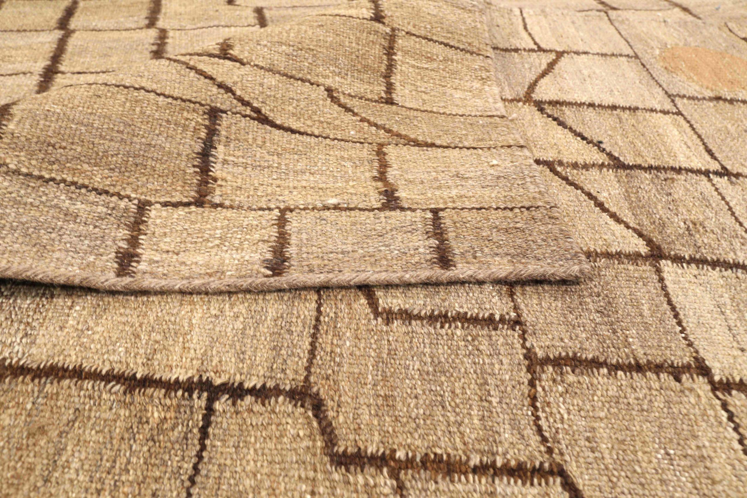 Rug & Kilim Kilim Circa 1990 - Laine Brown Ivoire Taupe 73607 Excellent état - En vente à Dallas, TX