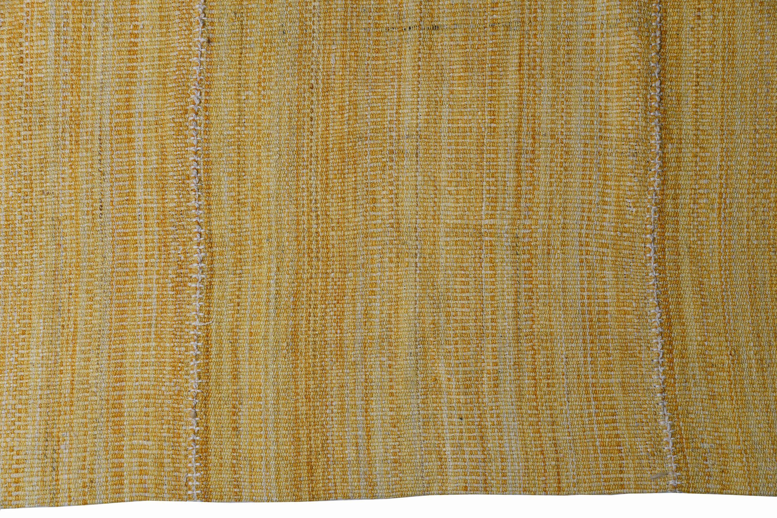 XX secolo Tappeto persiano Rug & Kilim Circa 1990 - Disegno giallo in lana - 88946 in vendita