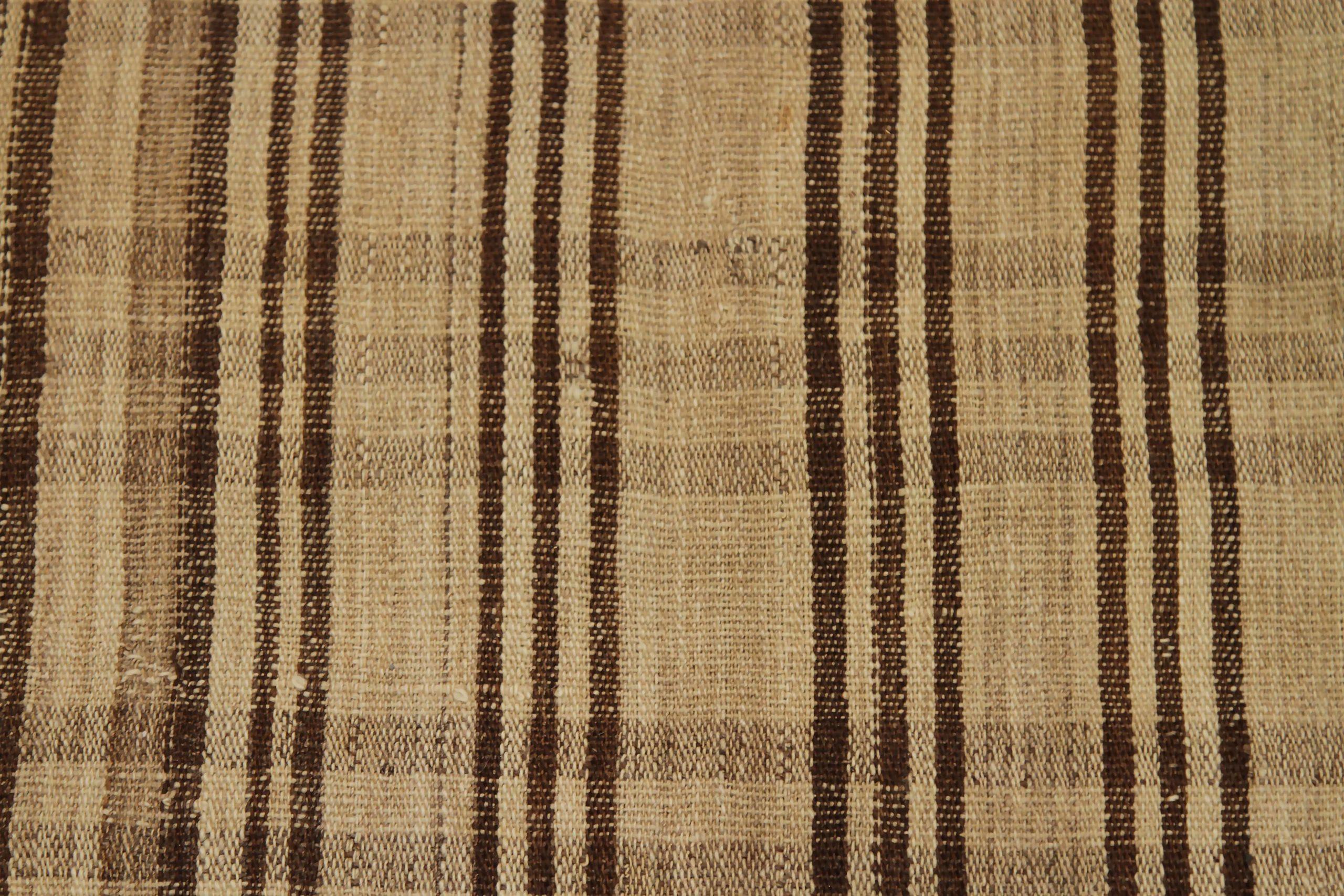 Persian Kilim Area Rugs - Wool Brown Taupe Design - 88421 In Excellent Condition For Sale In Dallas, TX