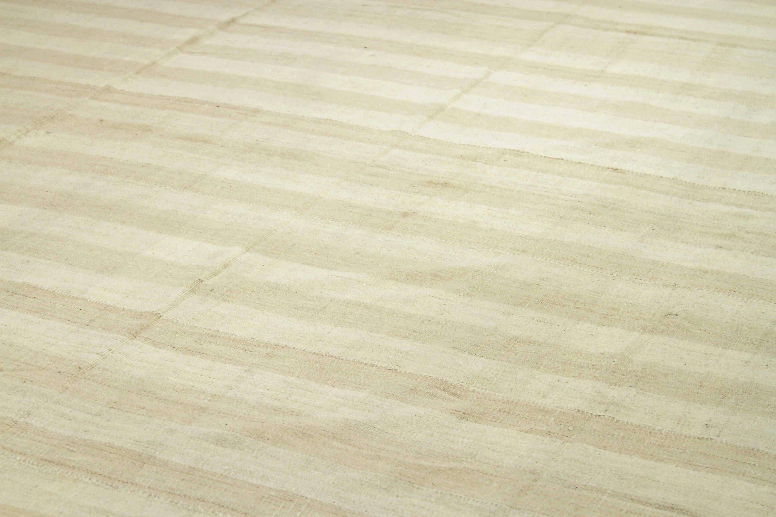 Irakien Tapis persans Kilim - Design en laine ivoire jaune et ivoire - 88204 en vente