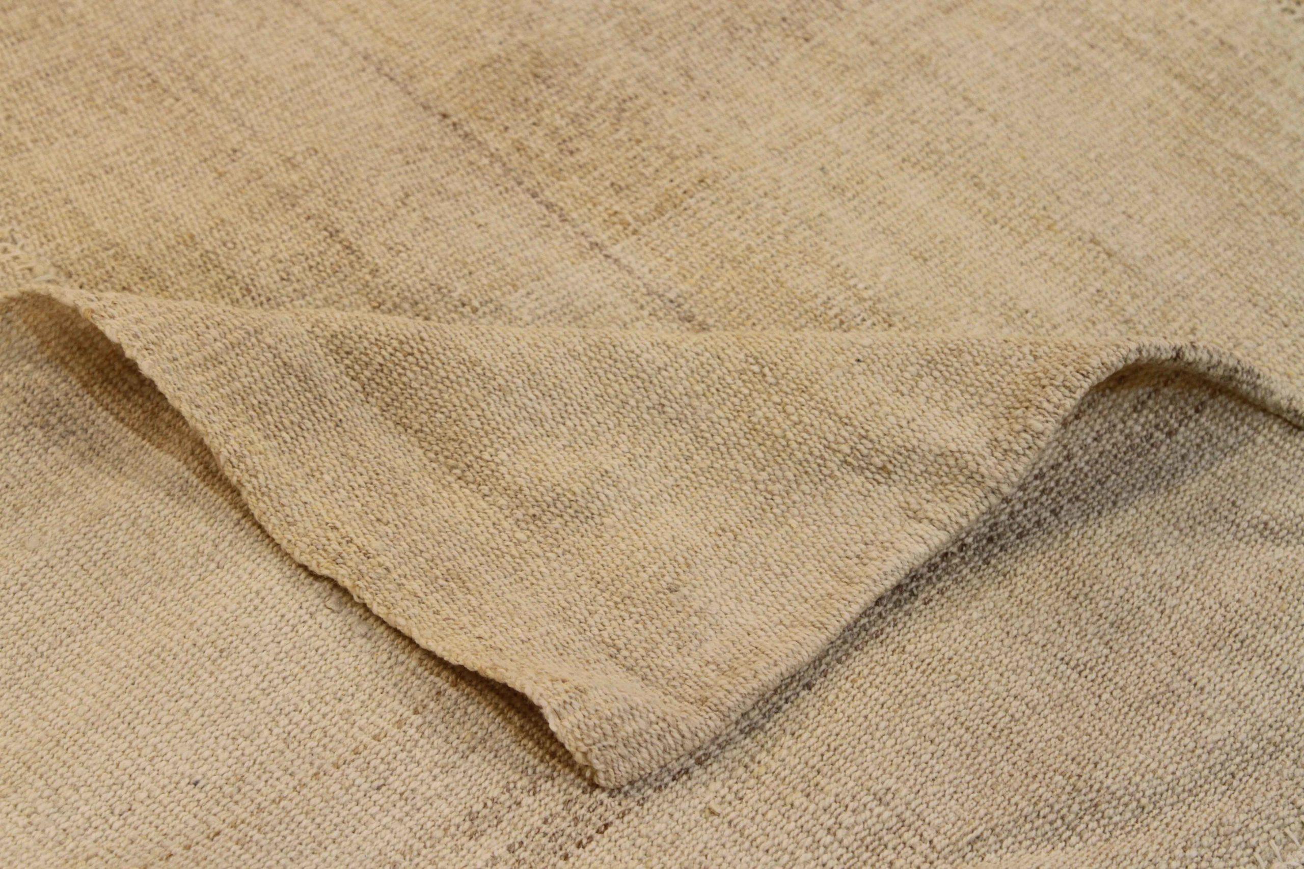 Persian Kilim - 68930 In Excellent Condition For Sale In Dallas, TX