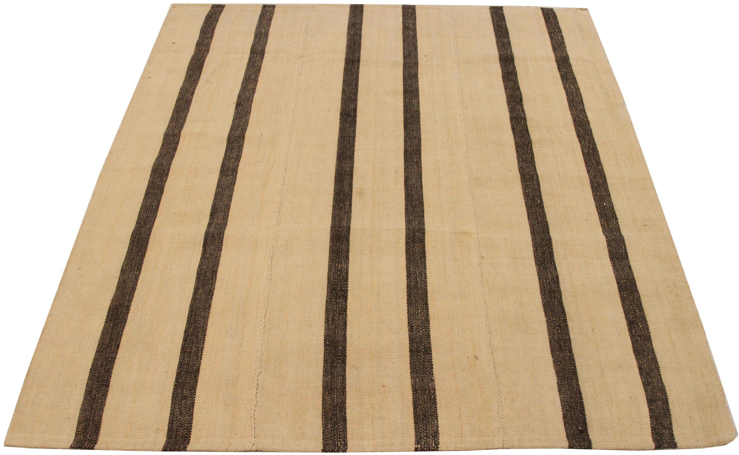 Discover the elegance of Persian Kilim featuring beautiful craftsmanship in Circa 1880. Designed with meticulous attention to detail, this exclusive design is perfect for enhancing your space.