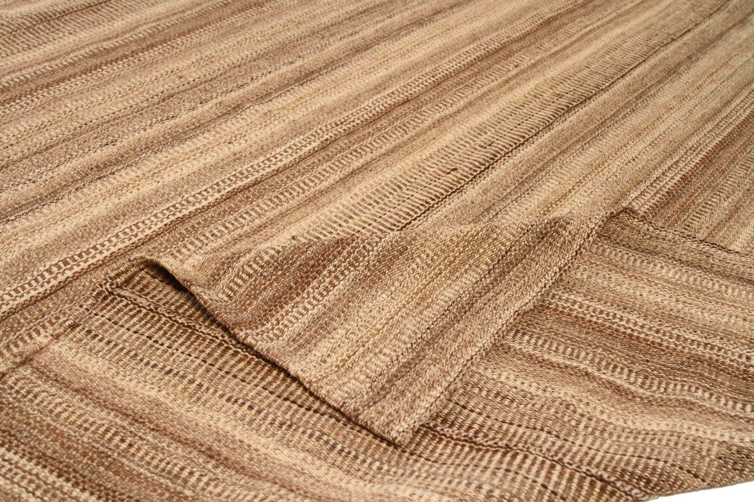 Persian Kilim - 70557 In Excellent Condition For Sale In Dallas, TX