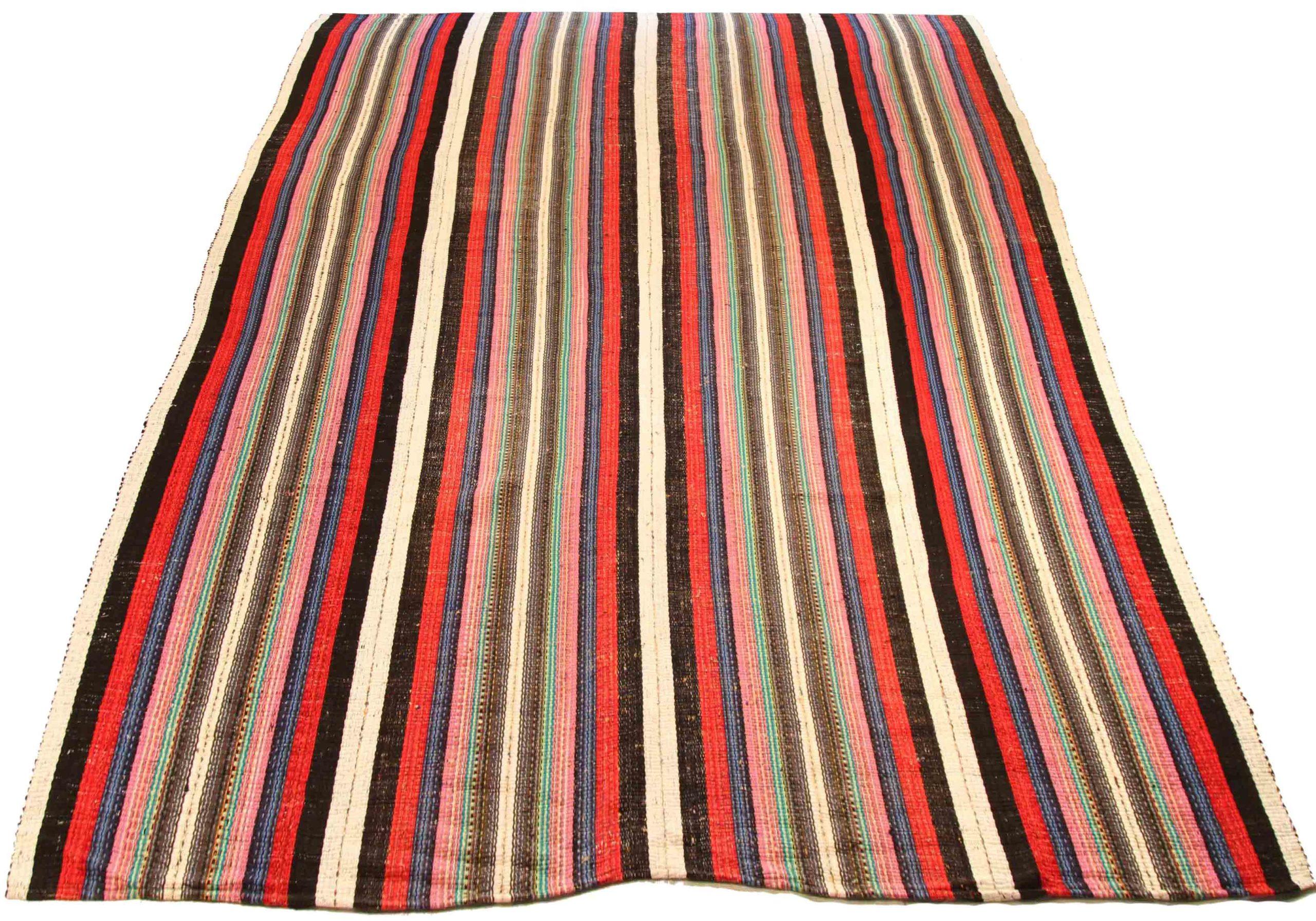 Discover the elegance of Persian Kilim featuring beautiful craftsmanship in Circa 1990. Designed with meticulous attention to detail, this exclusive design is perfect for enhancing your space.