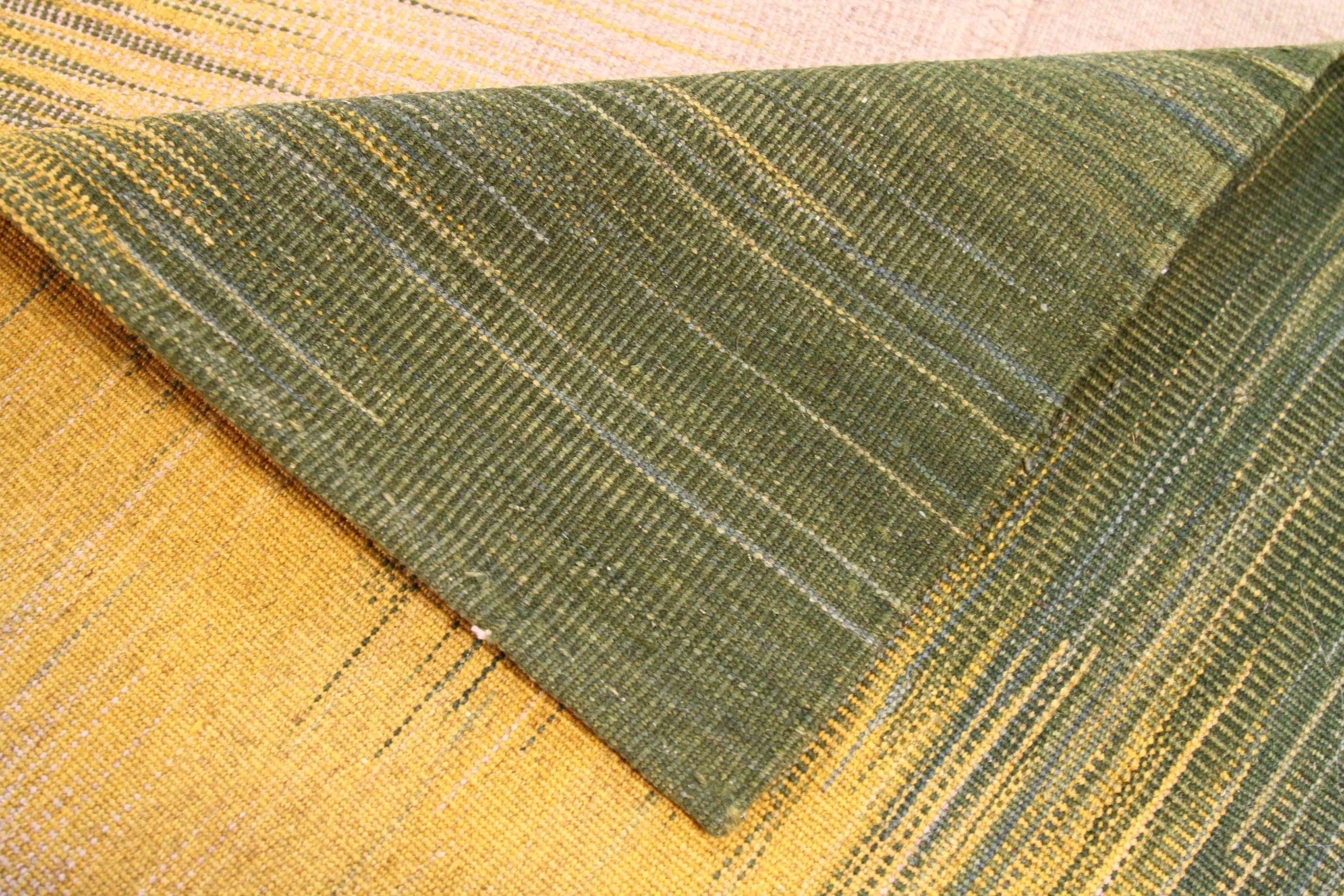 Persian Kilim Circa 1990 - 70138 In Excellent Condition For Sale In Dallas, TX