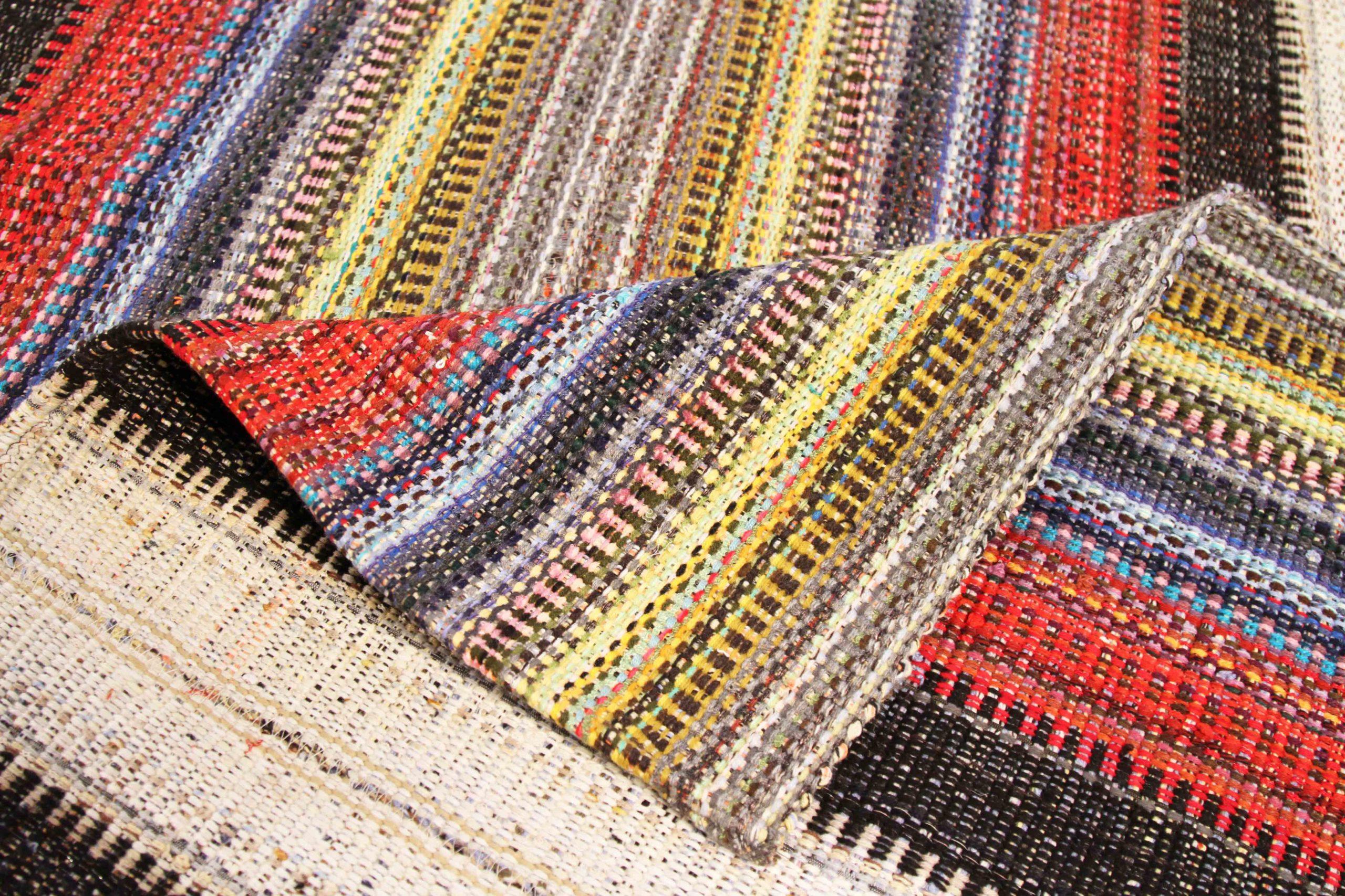 Kilim persan vers 1990 - 70378 Excellent état - En vente à Dallas, TX