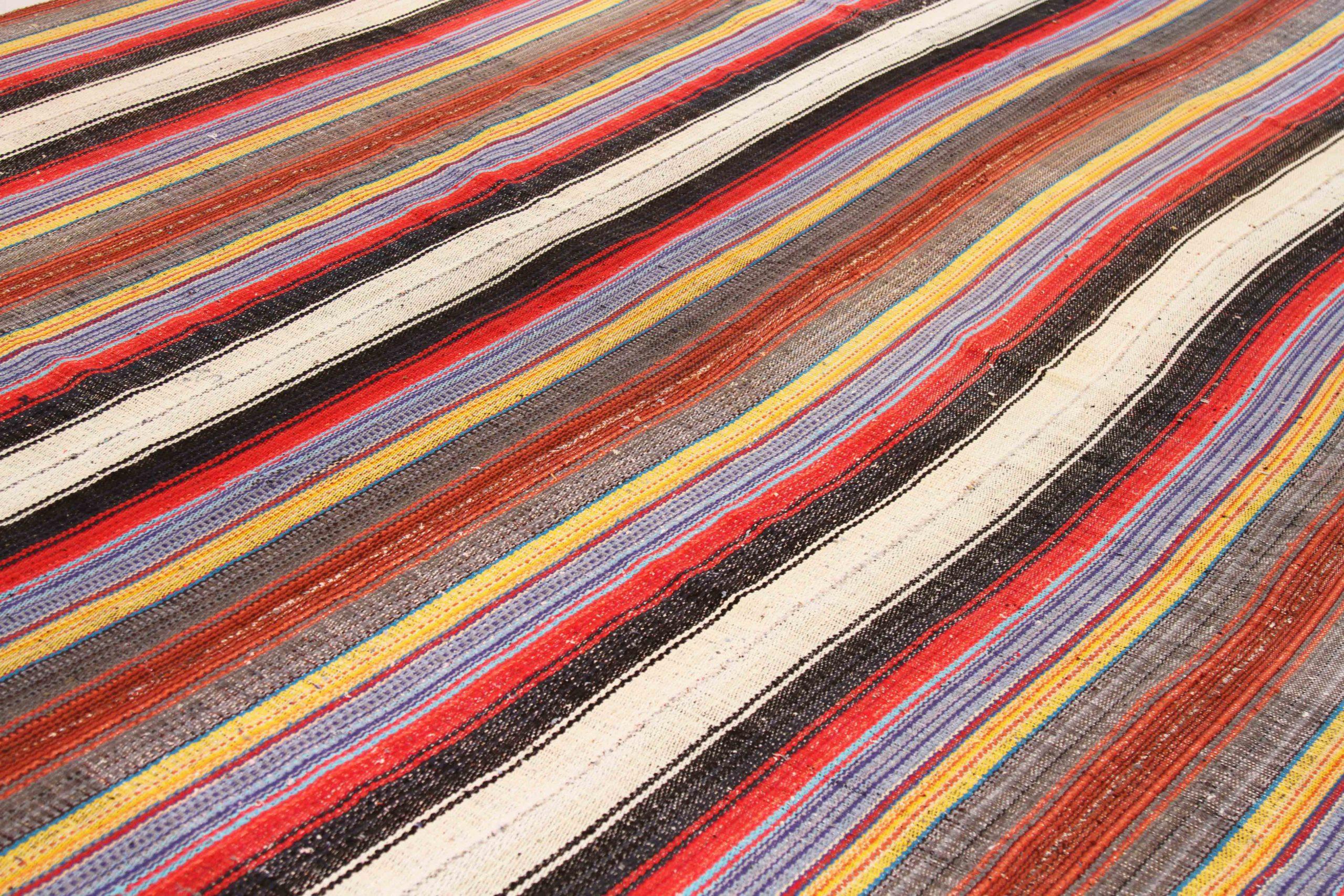 Asiatique Kilim persan vers 1990 - 70381 en vente