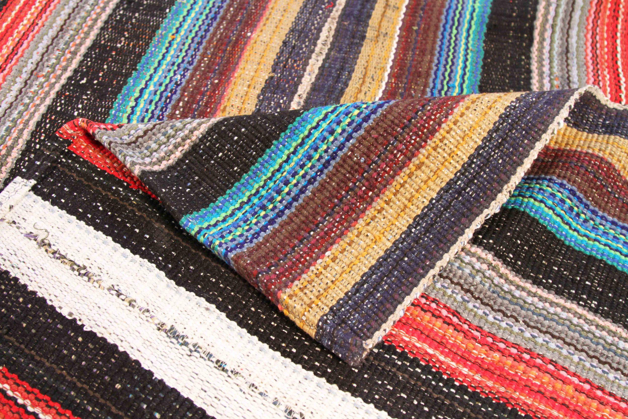 Kilim persan vers 1990 - 70391 Excellent état - En vente à Dallas, TX
